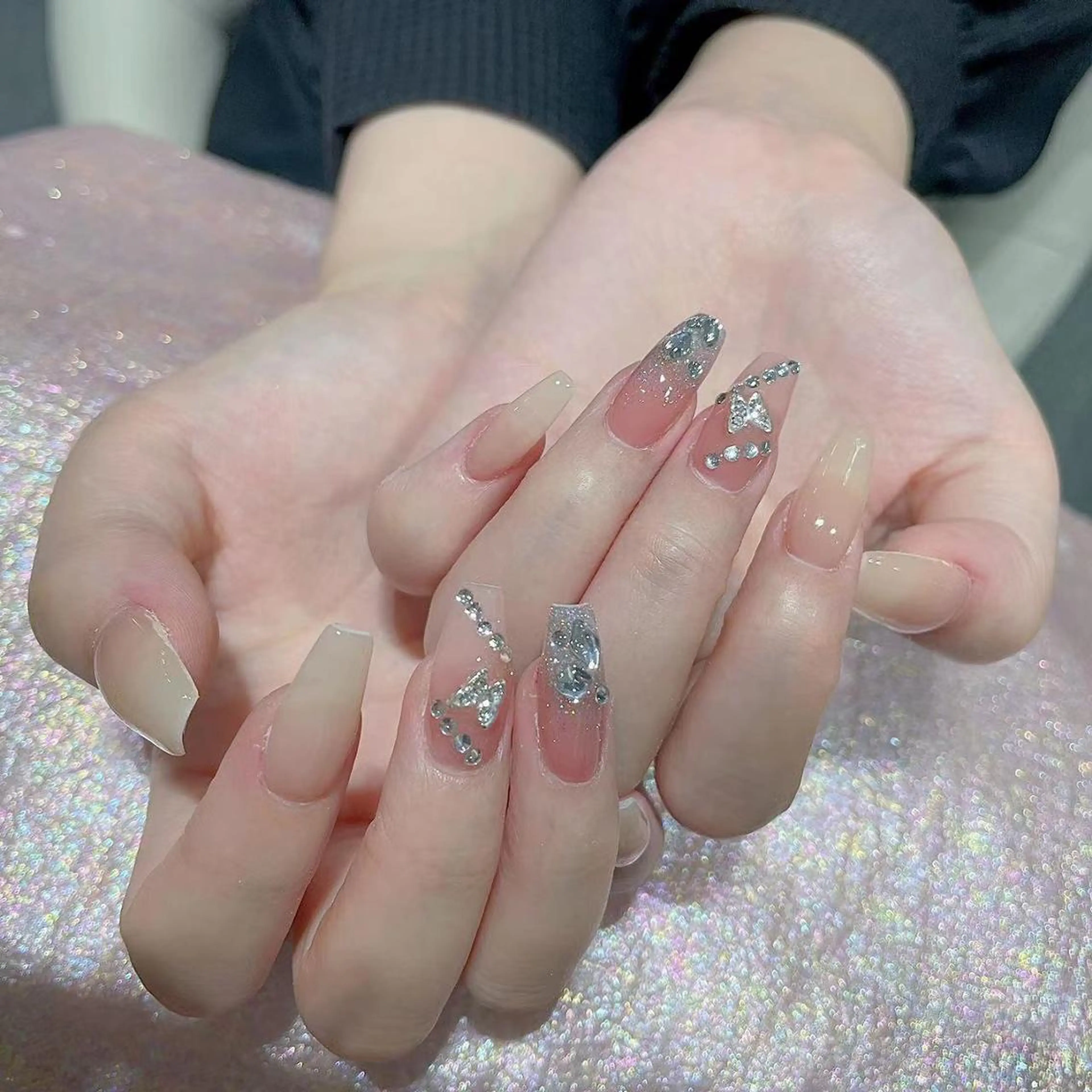 ネイル 長さ出し スカルプネイル Queens テイのネイルデザイン