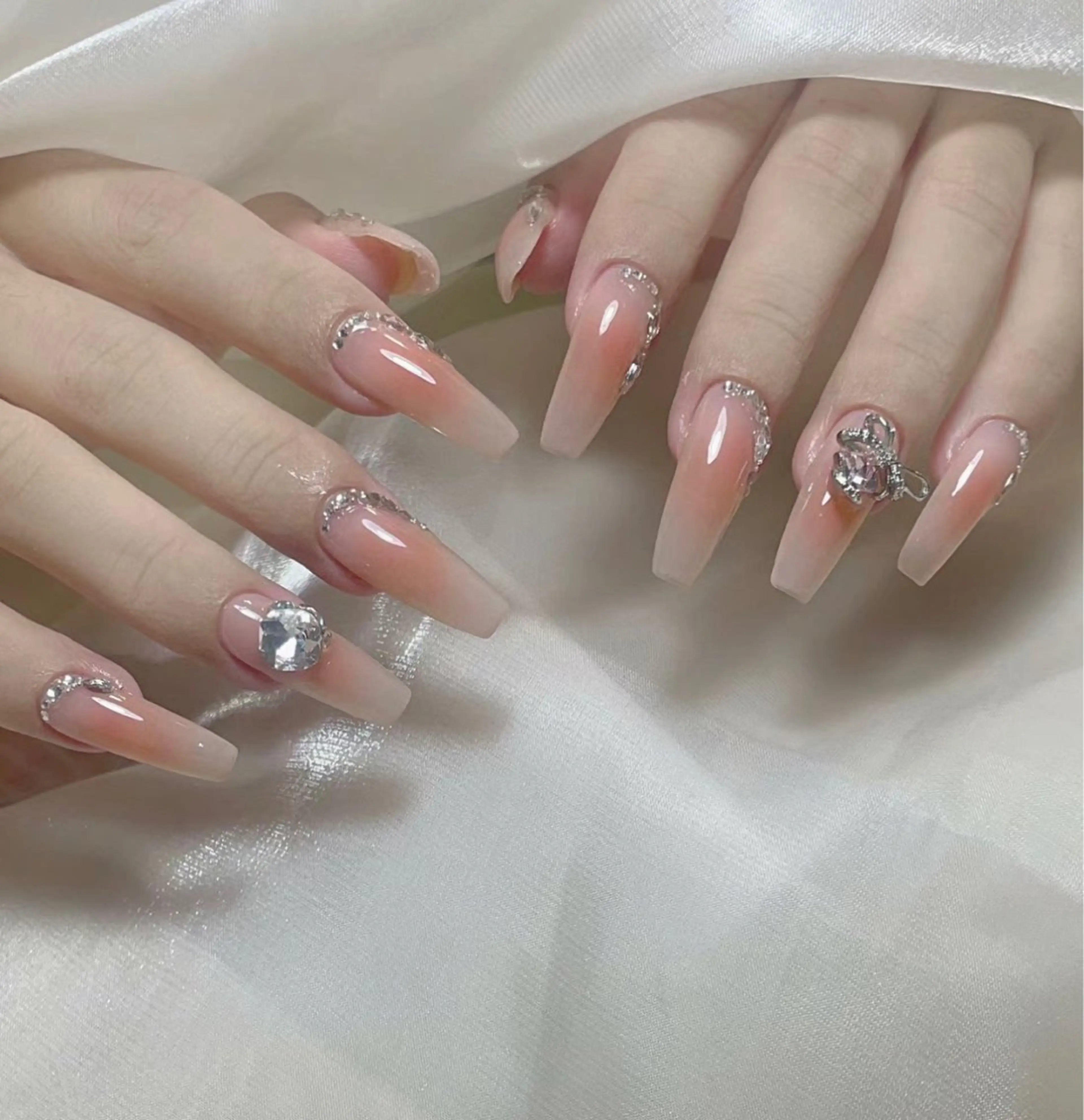 ネイル 長さ出し フレンチネイル グラデーション マグネットネイル マグネットフレンチ ハンドネイル ハンドケア ⭐️Dreamy Nail⭐️のネイルデザイン