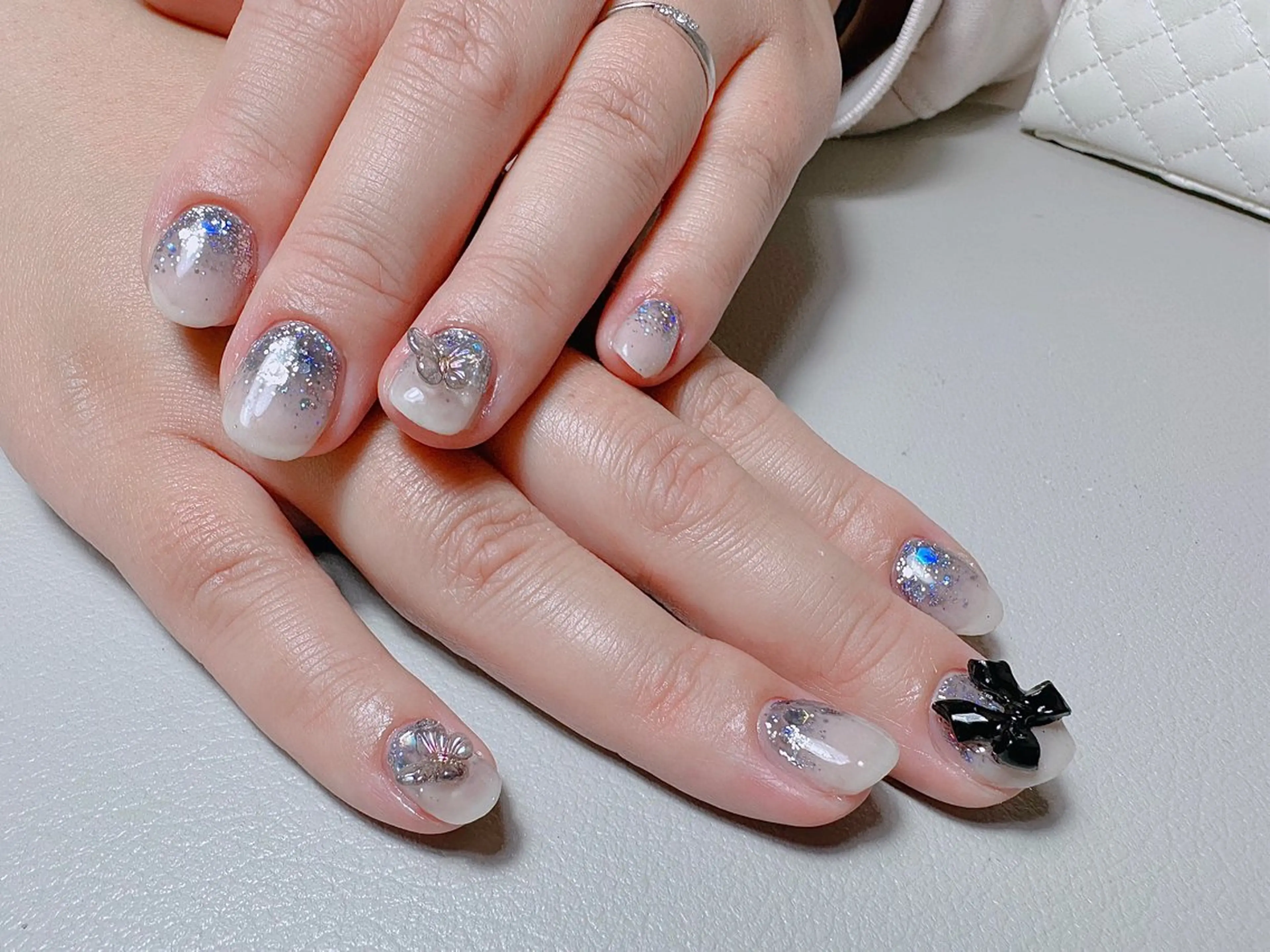 ネイル グラデーション ラメ(グリッター) ラメグラデーション Luna nailsのネイルデザイン