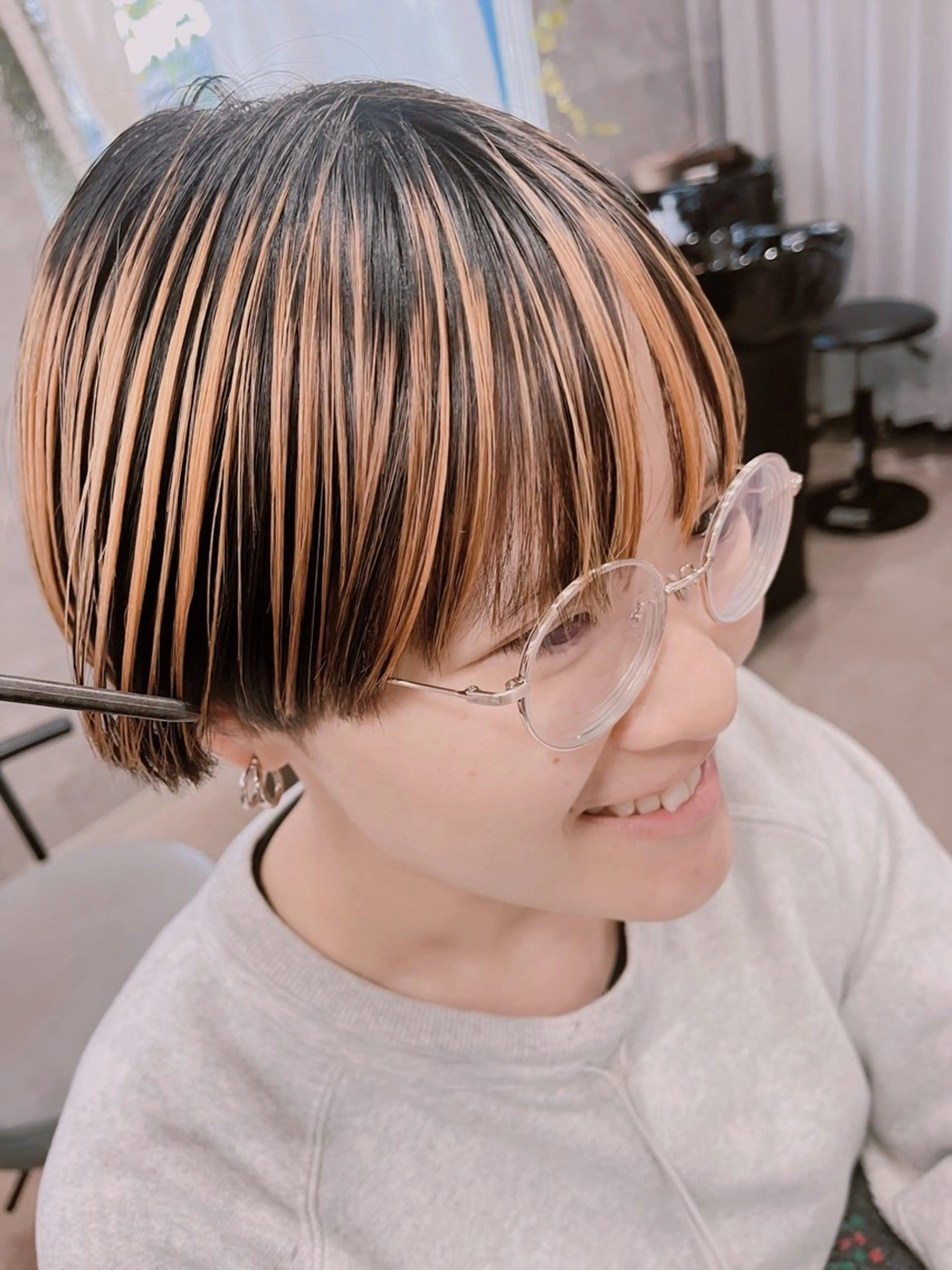 ショート カラー Enne所属・ヤマモト ヒロミのヘアスタイル