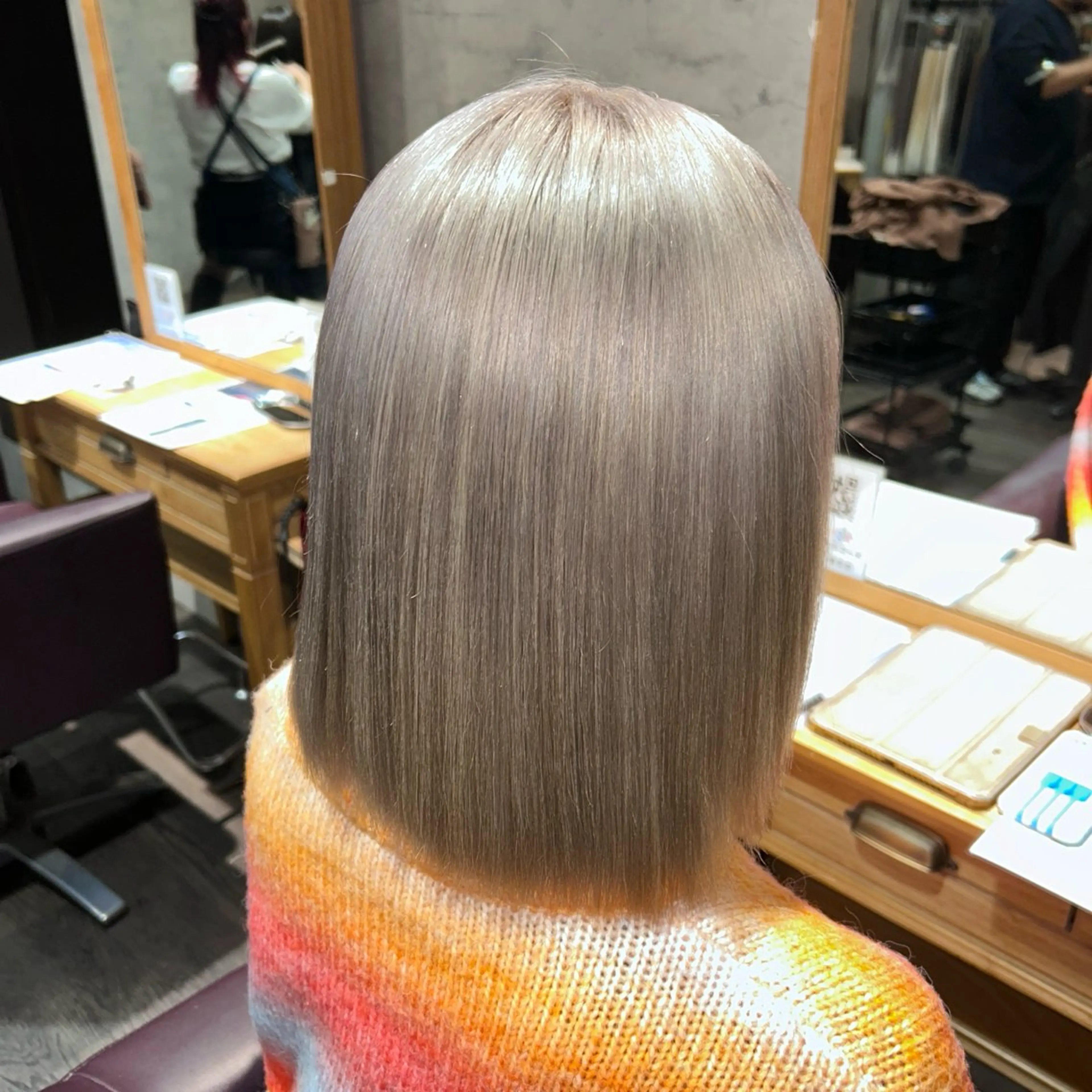 ✨学生必見✨ブリーチメニュー👩🏼全頭リタッチ➕ワンカラー💜➕カット無料‼️➕Aujua🫧ミニモ学割の写真