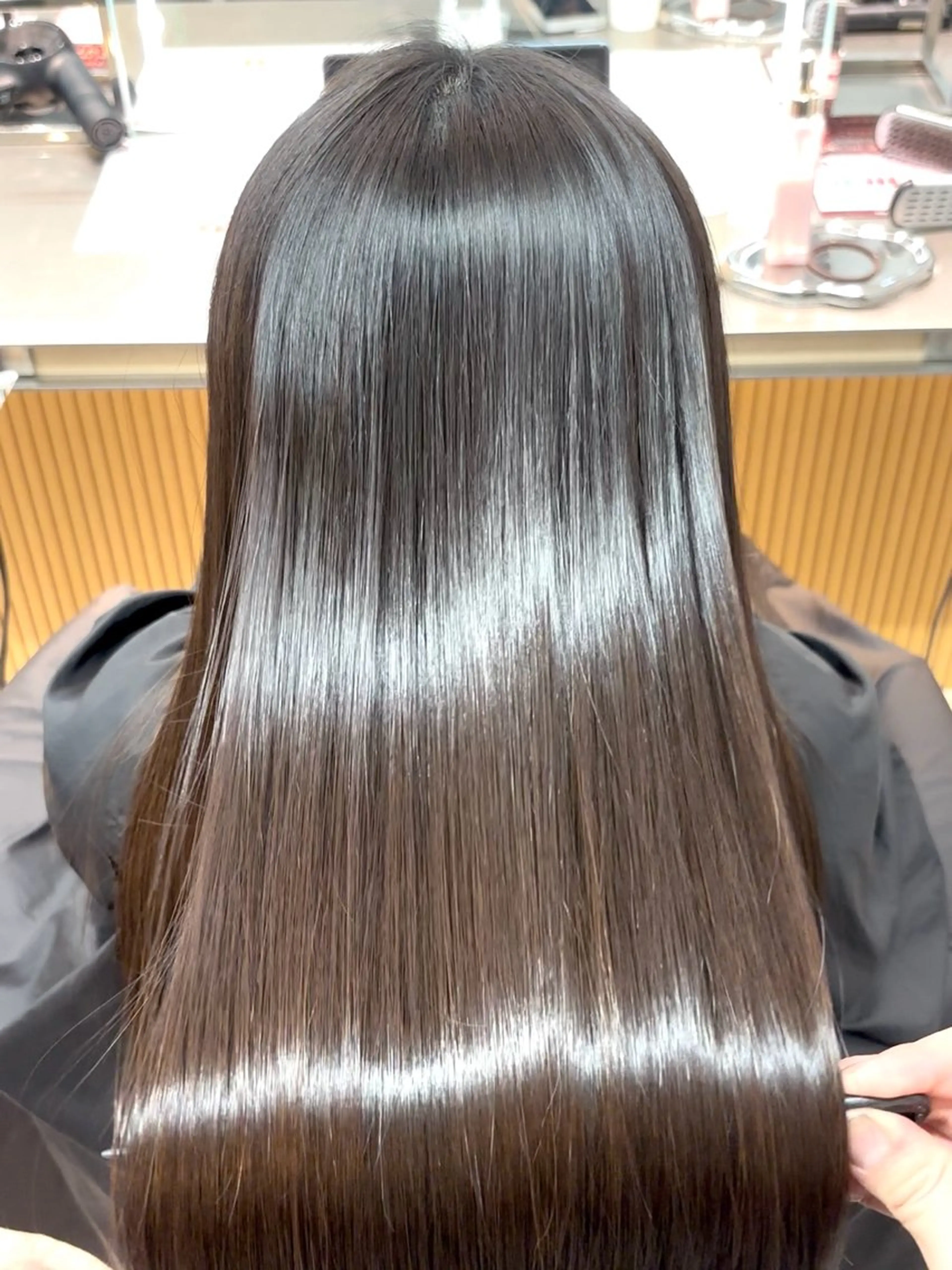 ロング カラー パーマ ブリーチ ブリーチなしカラー 髪質改善 レイヤーカット 縮毛矯正 カット ヘアカラー 縮毛矯正 トリートメント 【美髪矯正】 吉村　清志のヘアスタイル