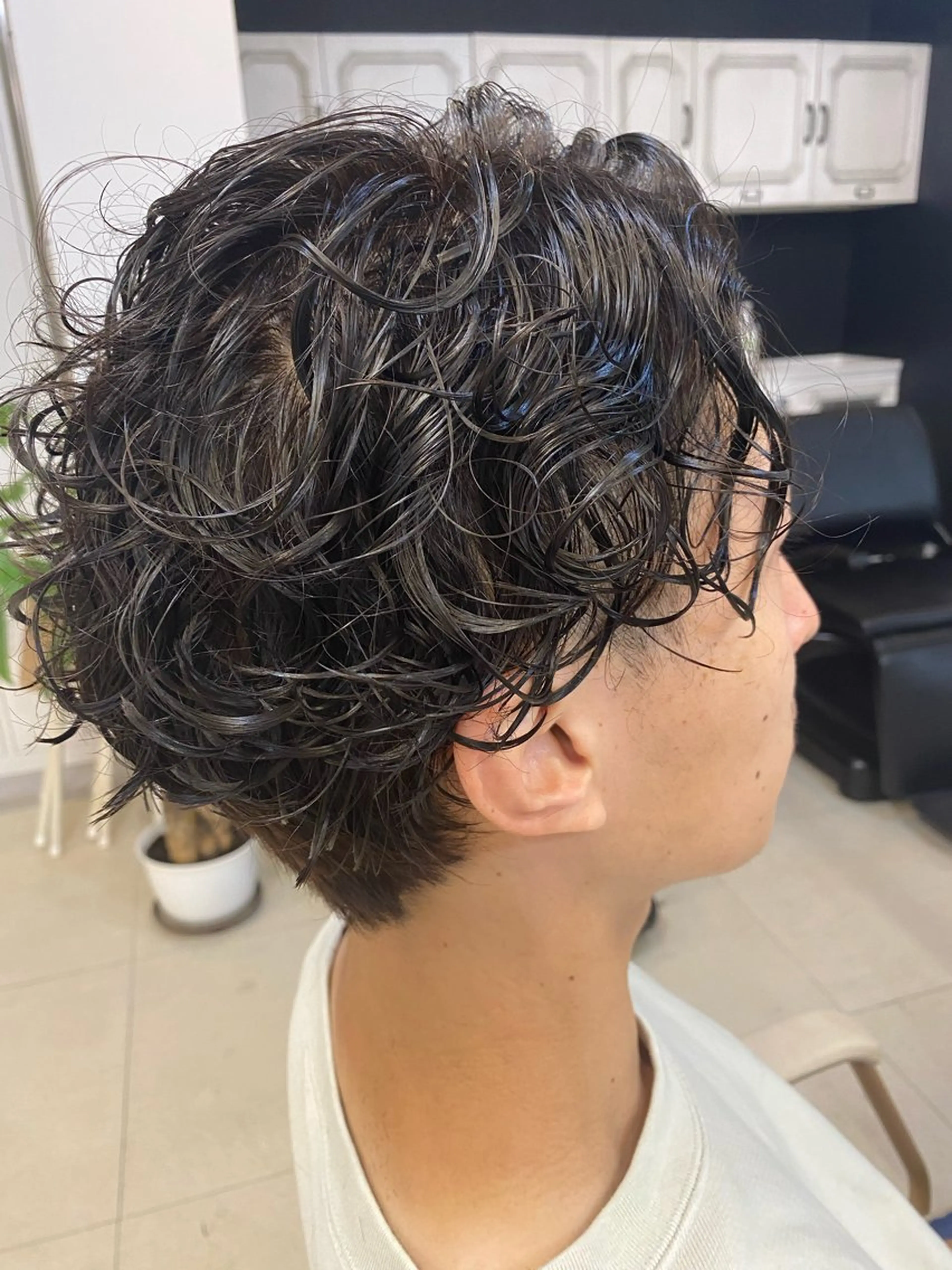 ショート パーマ メンズ メンズパーマ スパイラルパーマ カット パーマ トリートメント ヘアセット Avalon所属・Hiroshi ヒロシのヘアスタイル