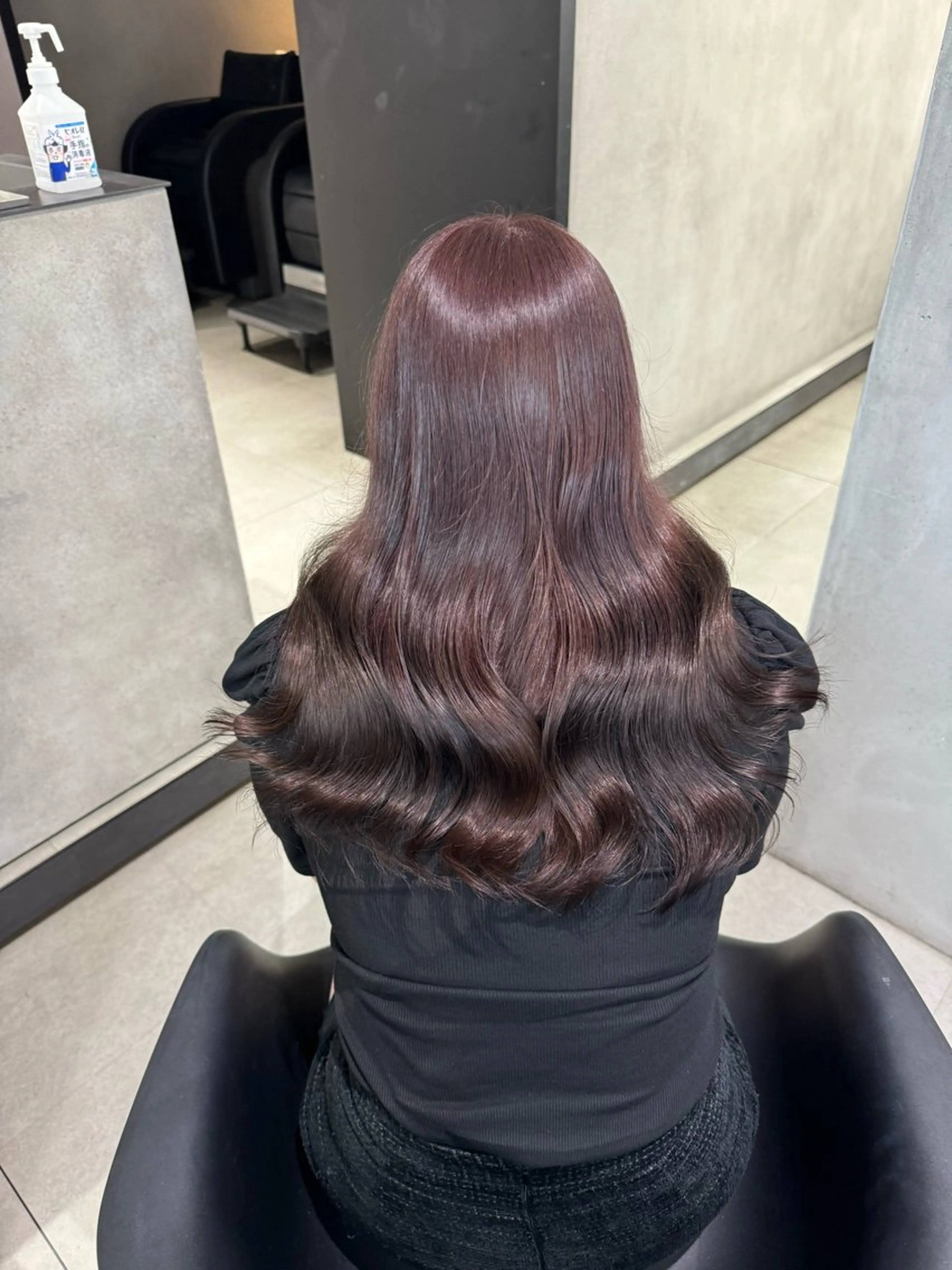 ロング 🇰🇷韓国風ハイ トーンKANA🖤のヘアスタイル