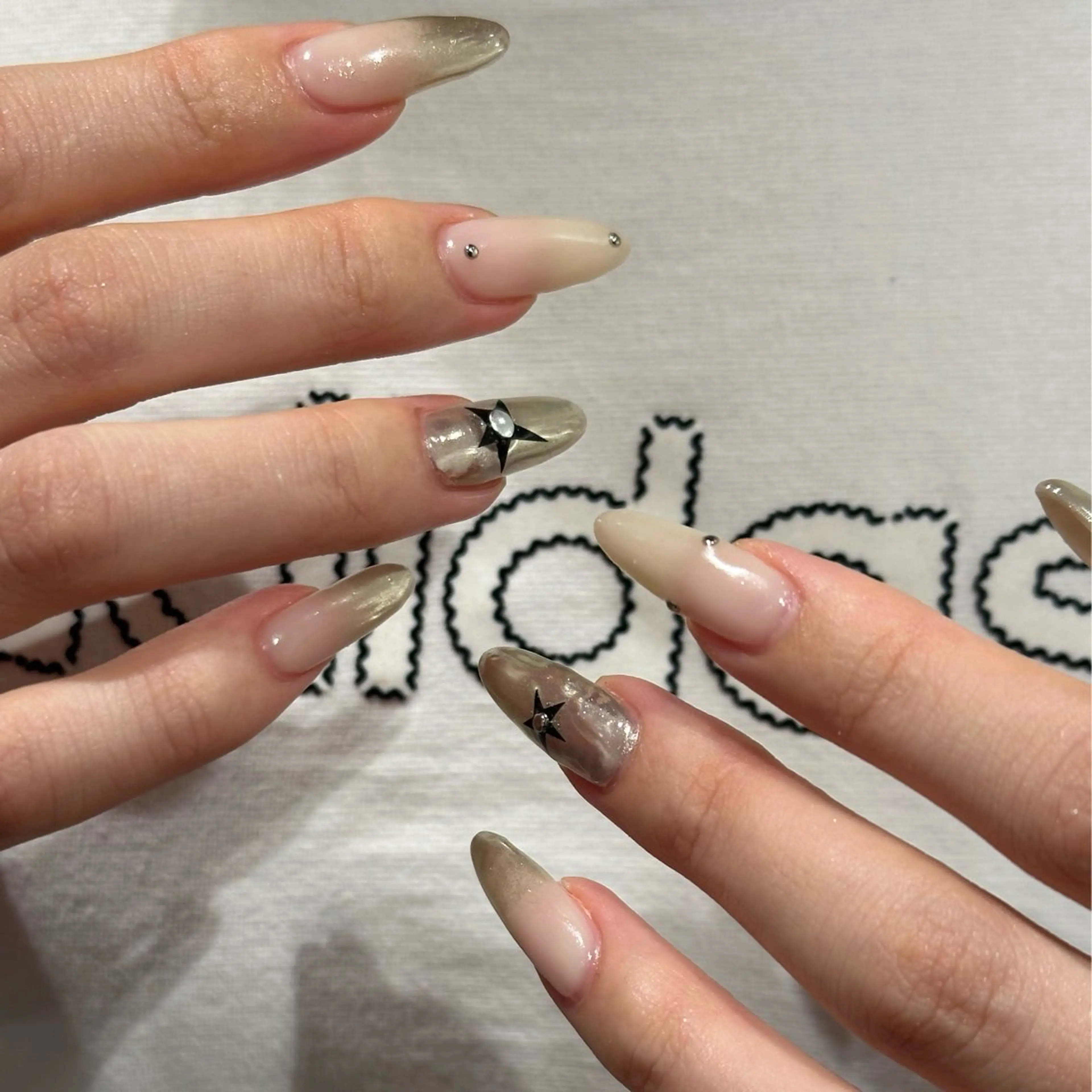 ネイル ハンドネイル COIN  nail hinataのネイルデザイン