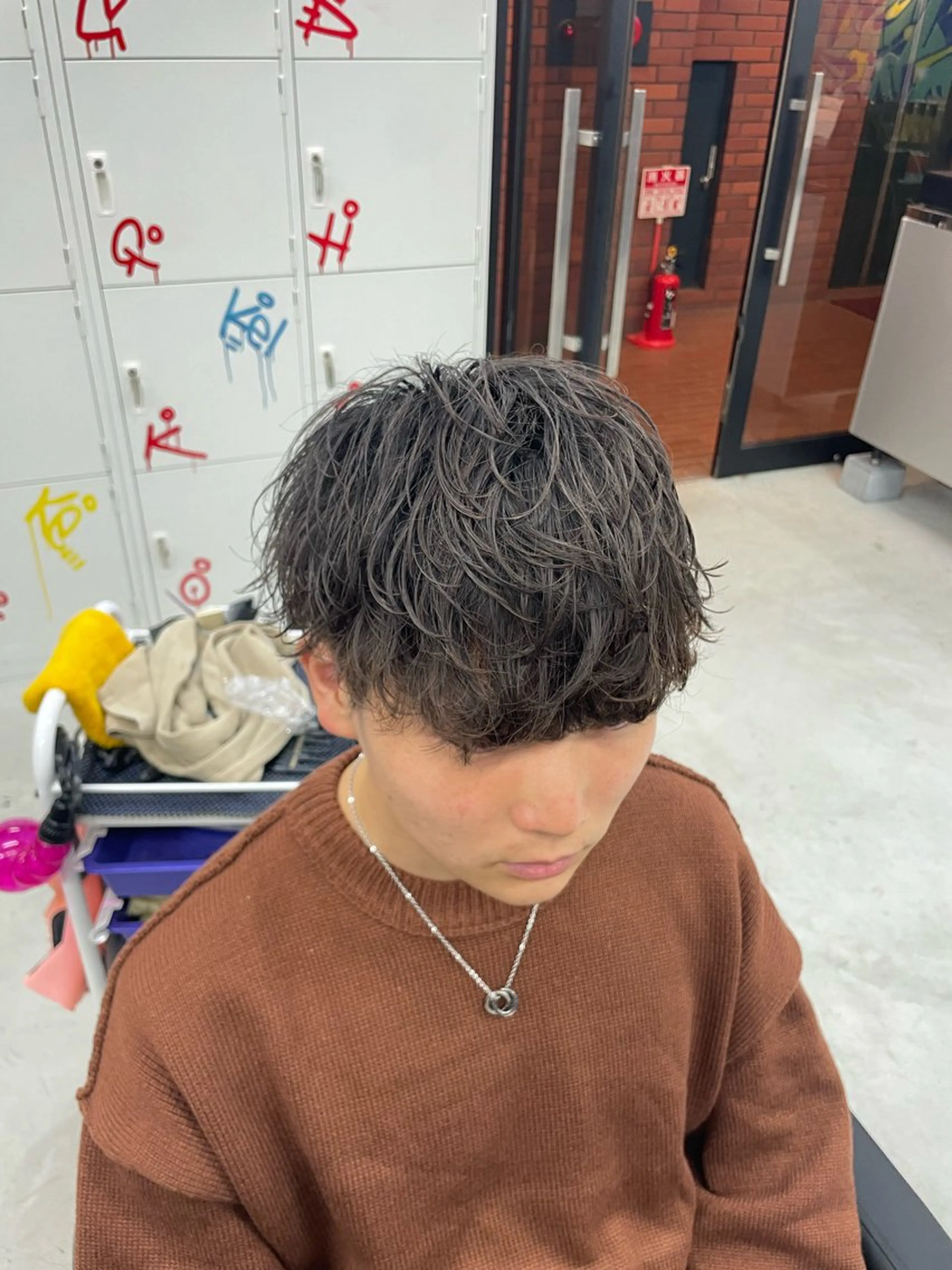 ショート カット パーマ メンズならお任せ フェザー／波巻きのヘアスタイル