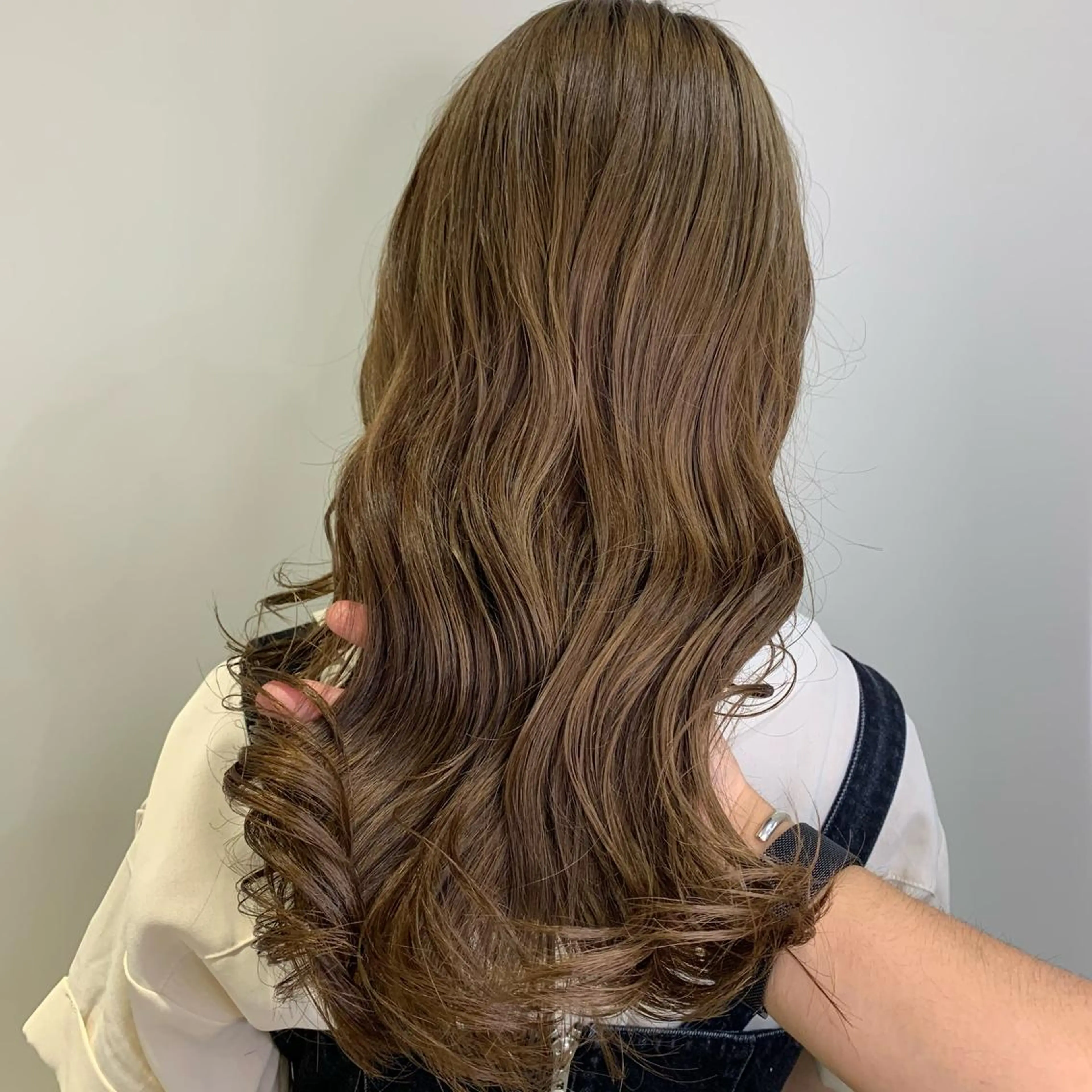 ロング 大人透明感艶カラー 寺田稜のヘアスタイル