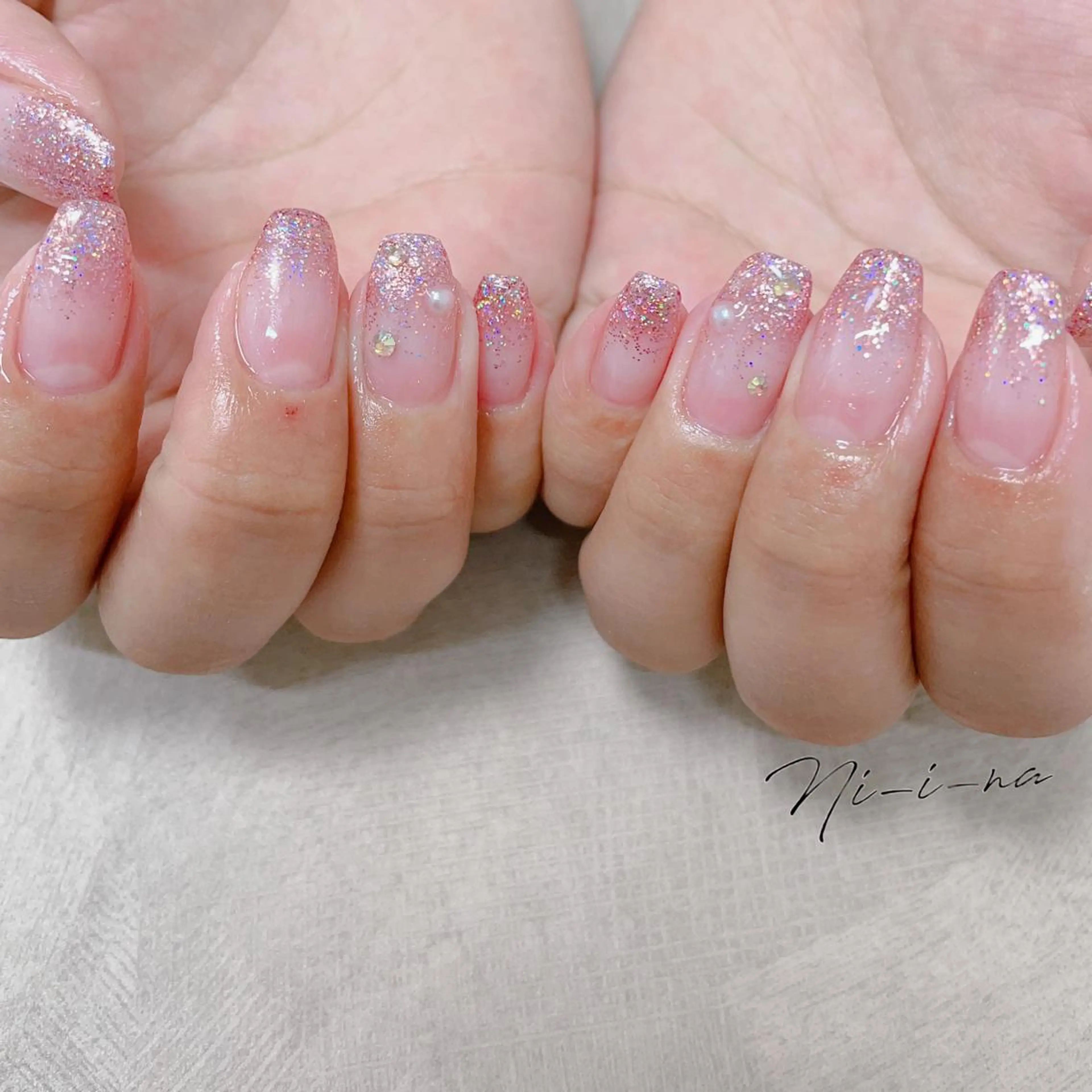 ネイル ワンカラーネイル ストーンネイル ハンドネイル nail salon Ni-i-naのネイルデザイン