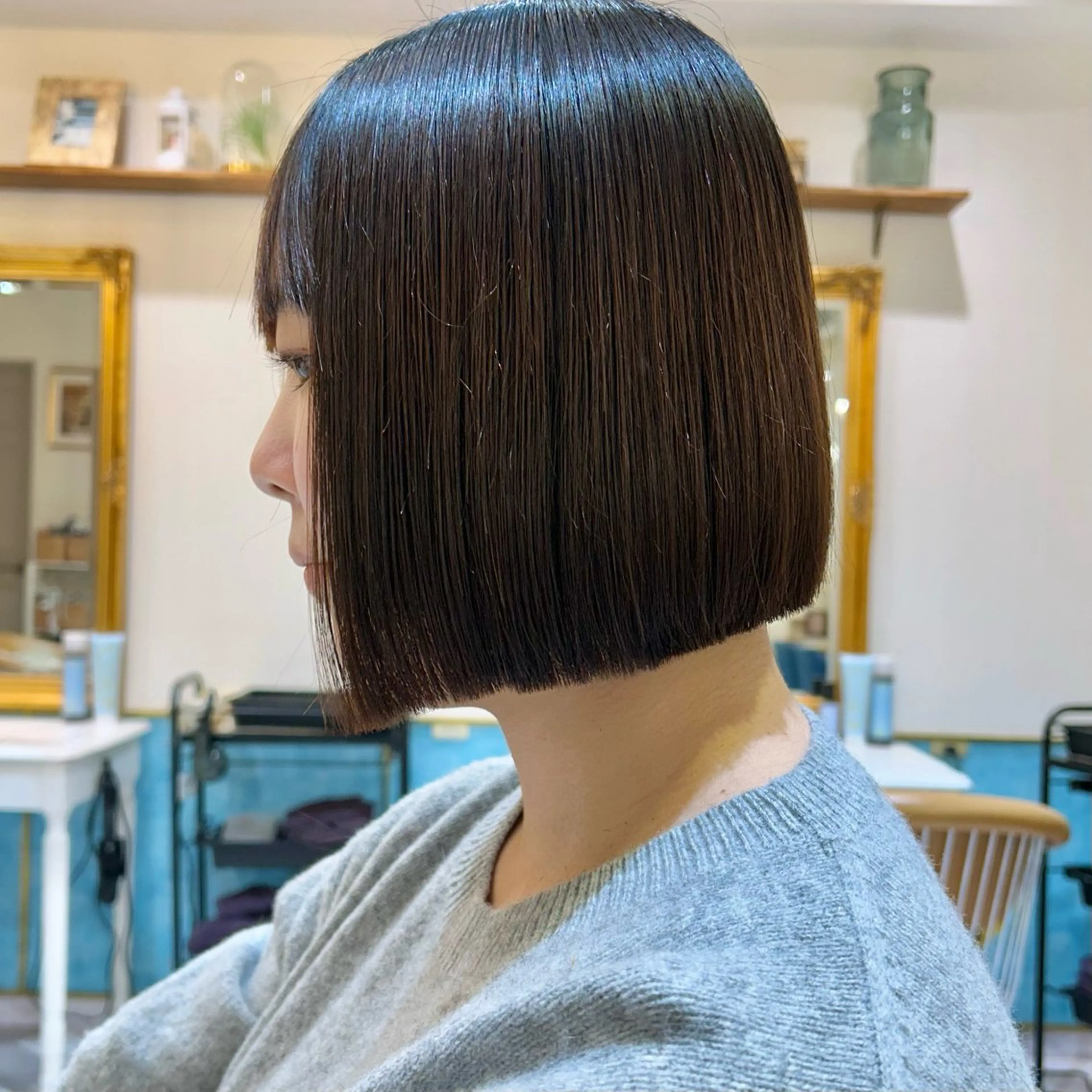 ミディアム ヘアアレンジ 切りっぱなしボブ ボブ 縮毛矯正 髪質改善【縮毛矯正】 美髪ボブを量産する人のヘアスタイル