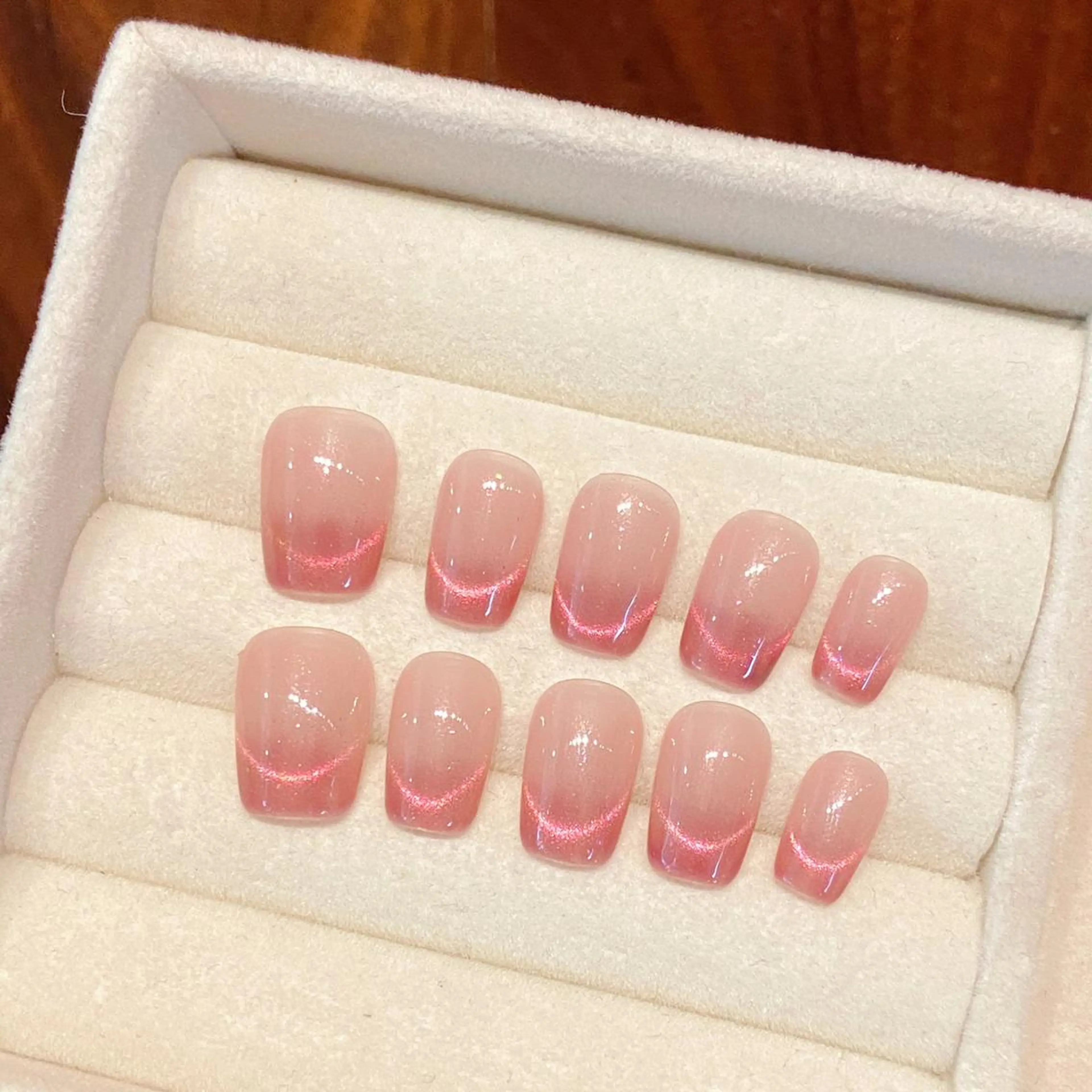 🎀🎀チップ長さだし＋マグネットフレンチ🎀🎀6500【ジェルオフ無料ケア込み】の写真