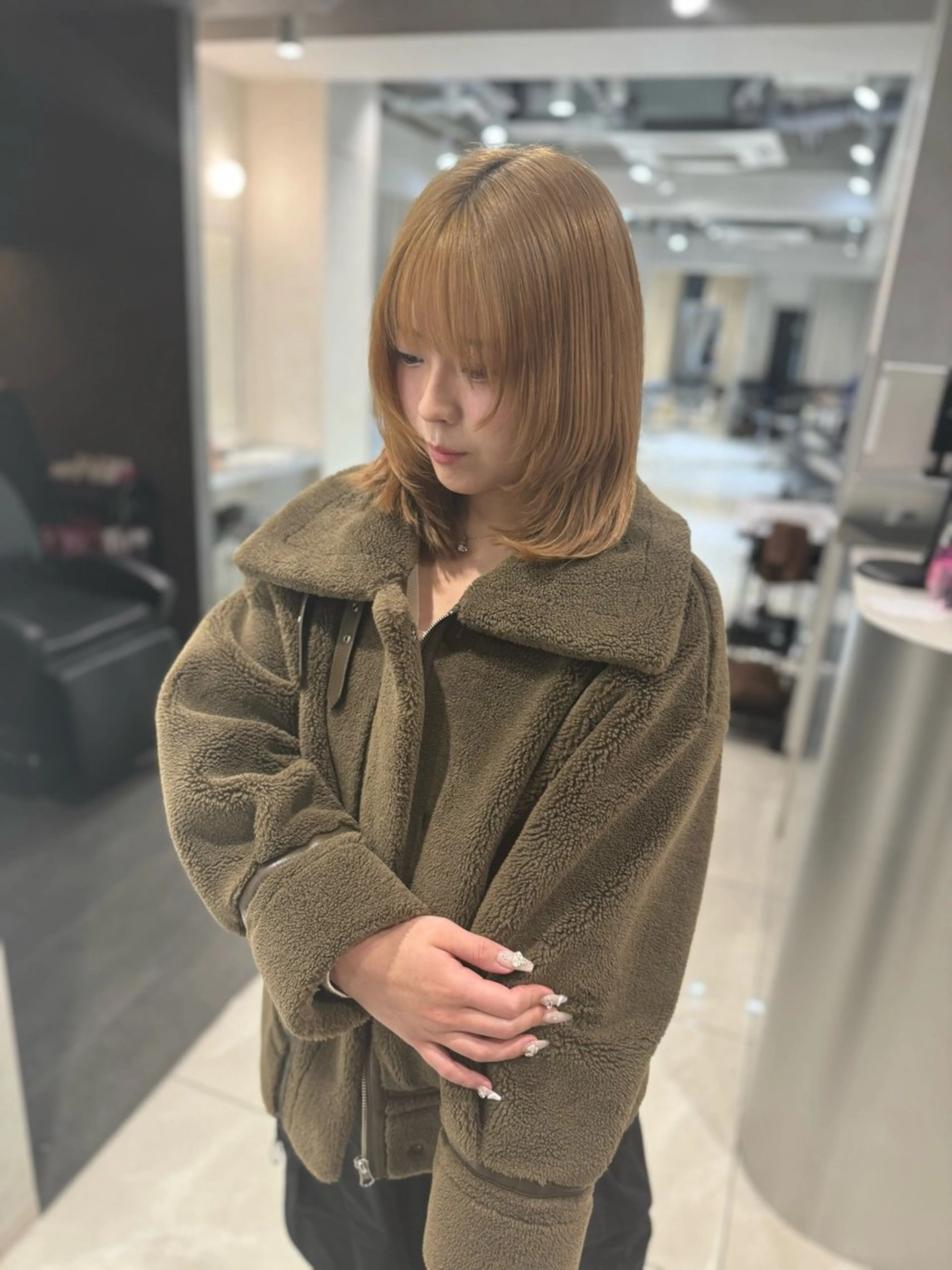 ミディアム カラー カット ヘアカラー トリートメント ハッシュカット レイヤー池袋のヘアスタイル