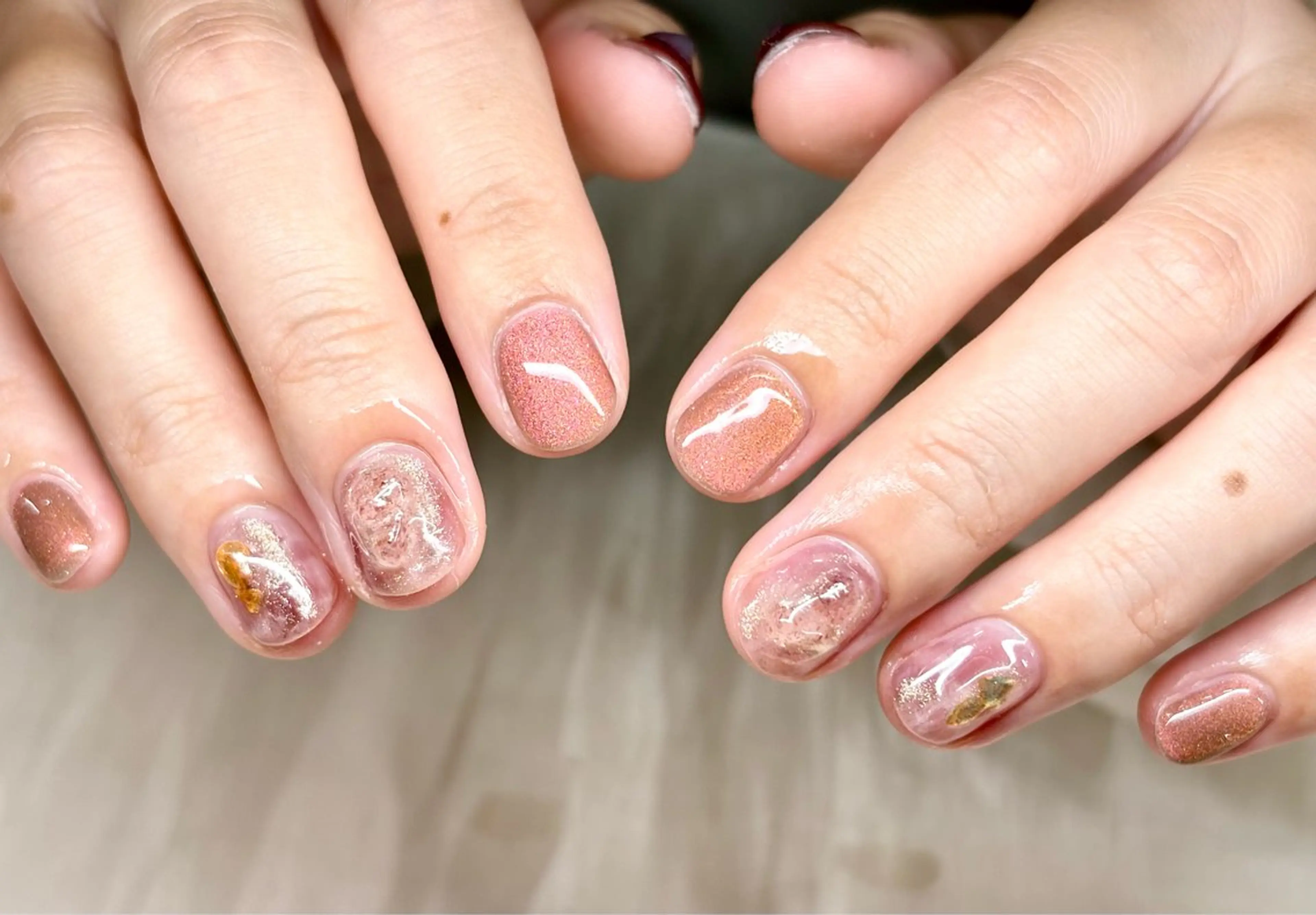 ネイル マグネットネイル ニュアンスネイル ぷっくりネイル N.KIRARI hanaのネイルデザイン