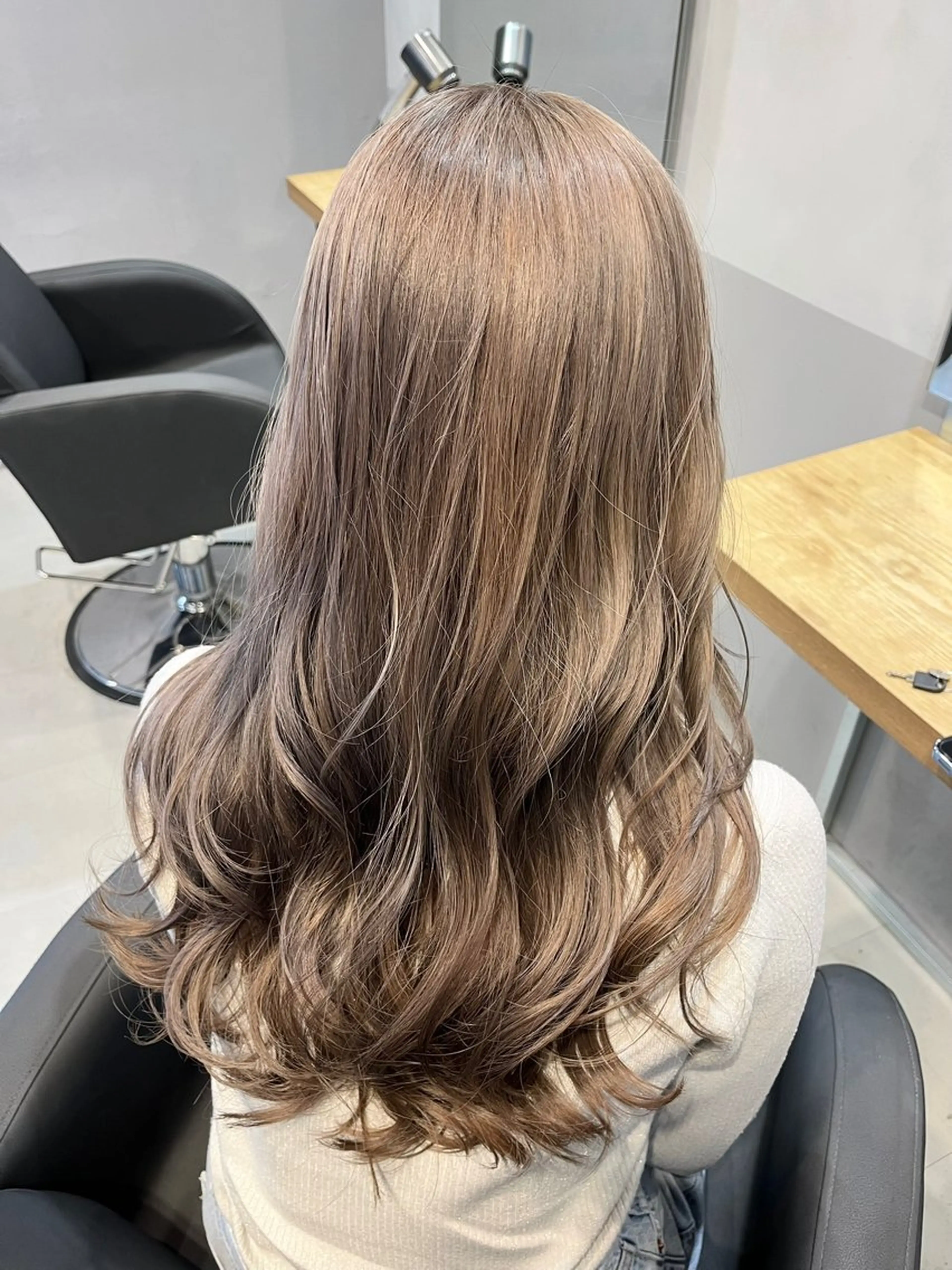セミロング カラー ブリーチ ダブルカラー ブリーチなしカラー ヘアカラー トリートメント 🌷レイヤーカット/ フルキシオリ🌷のヘアスタイル