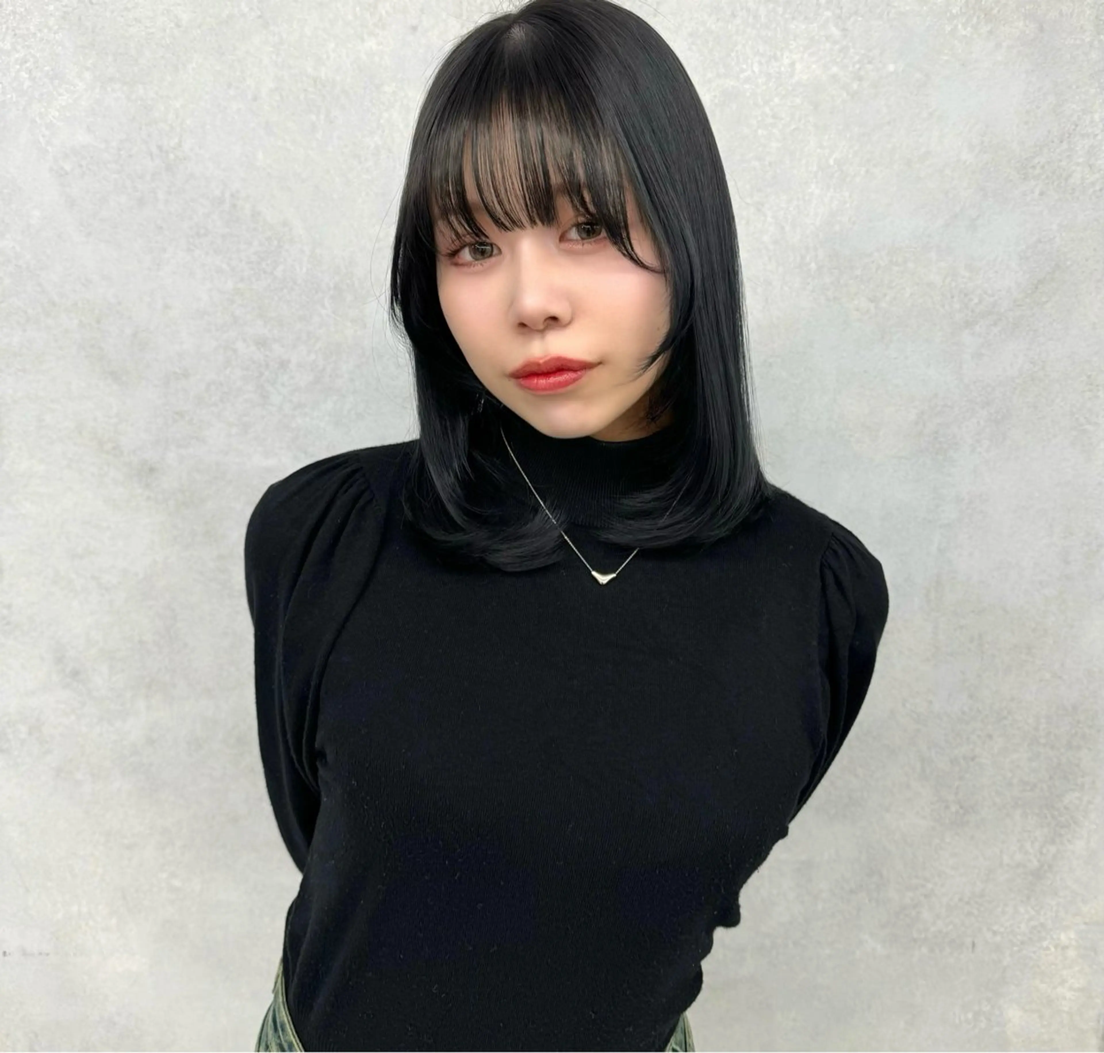 ミディアム 顔周りカット レイヤーカット AOl所属・🫧艶髪🪽 Karinのヘアスタイル