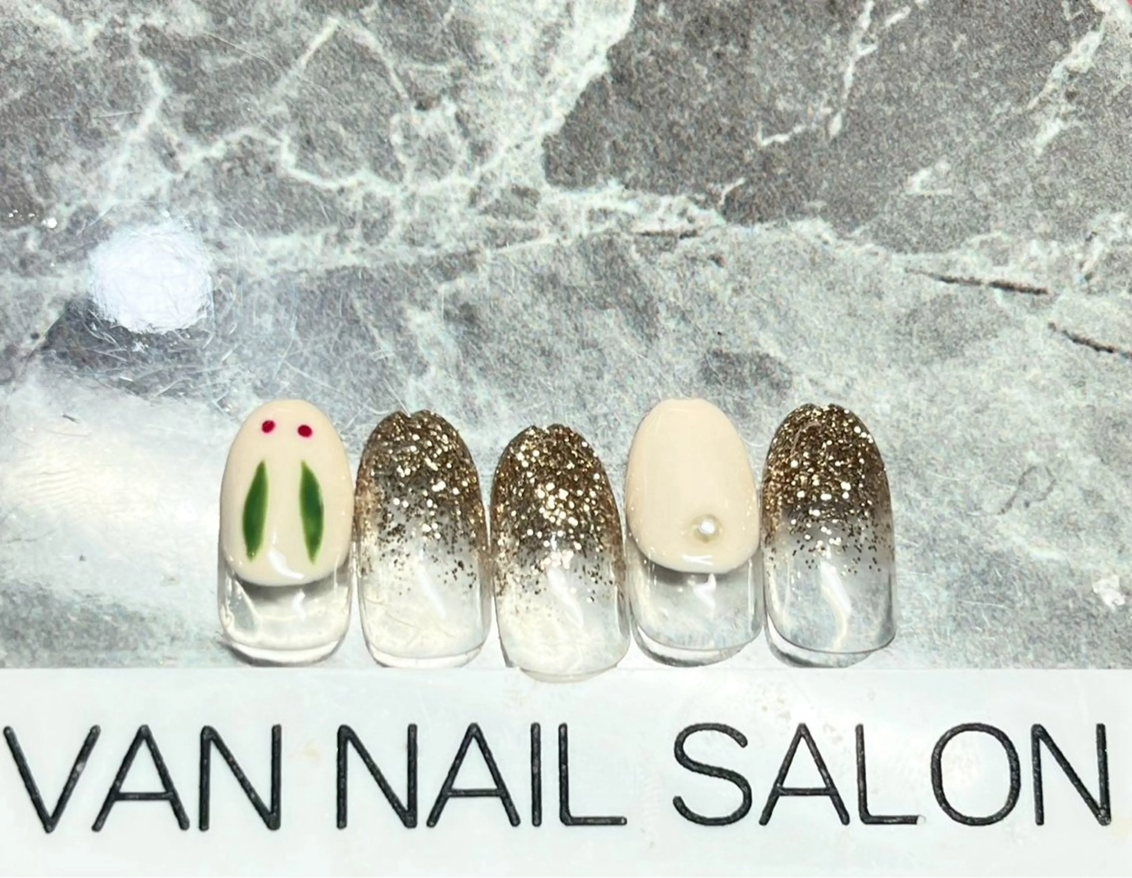 ネイル ハンドネイル Van Nail Salonのネイルデザイン
