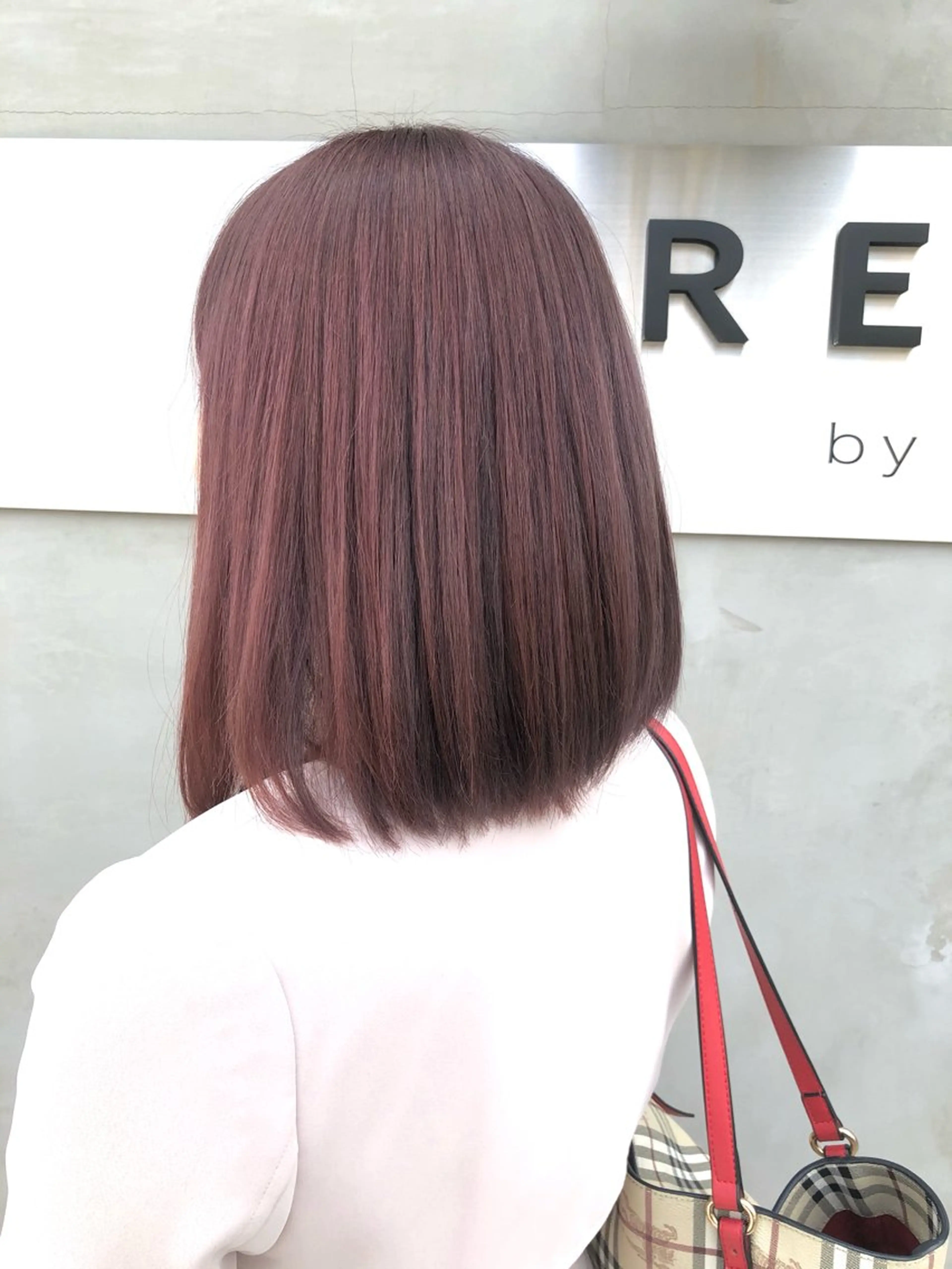 ミディアム カット 縮毛矯正 【髪質改善】 【酸性ストレート】のヘアスタイル