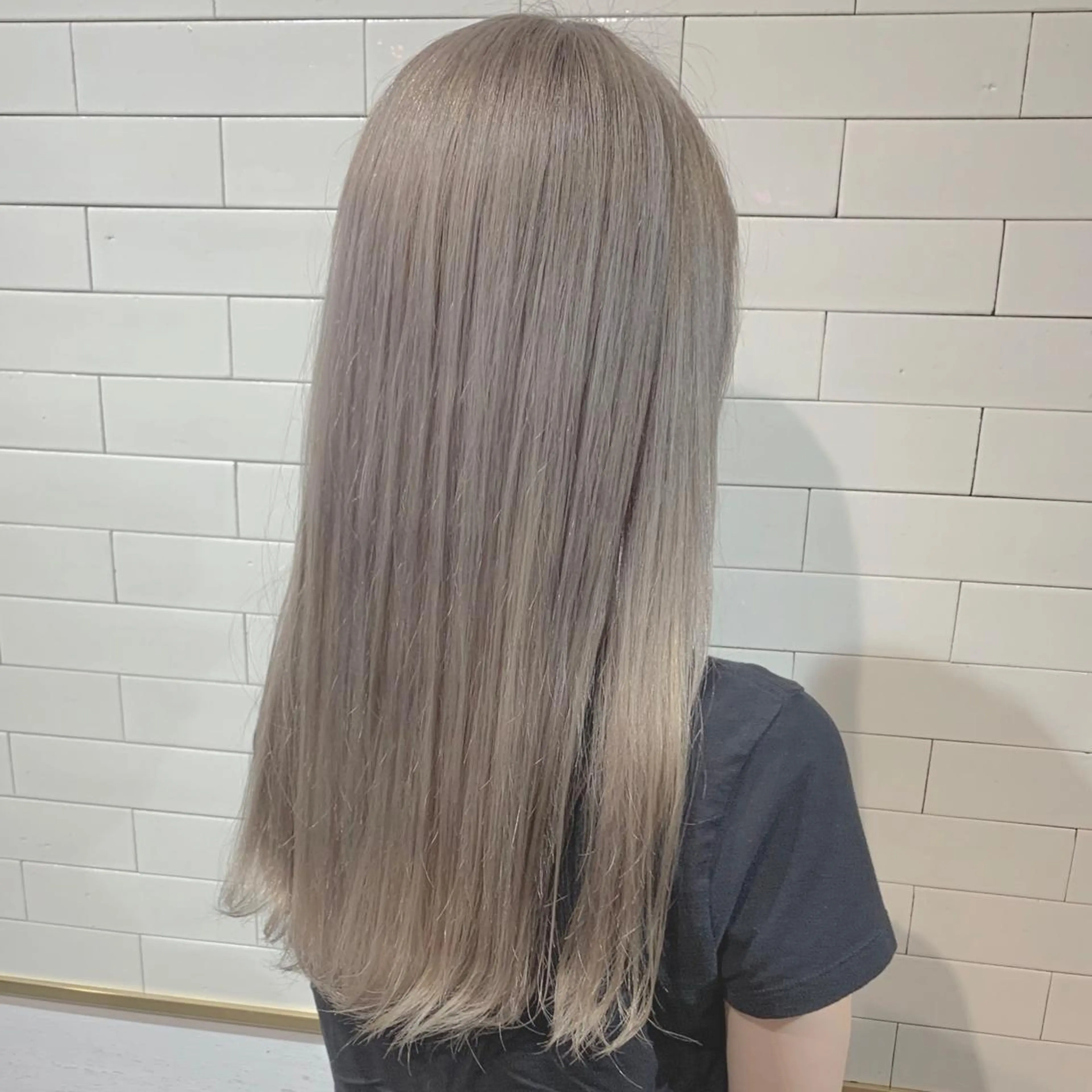 ロング カラー ブリーチ ケアブリーチ ハイトーンカラー 🦋レイヤーカット ミドリカワ🦋のヘアスタイル