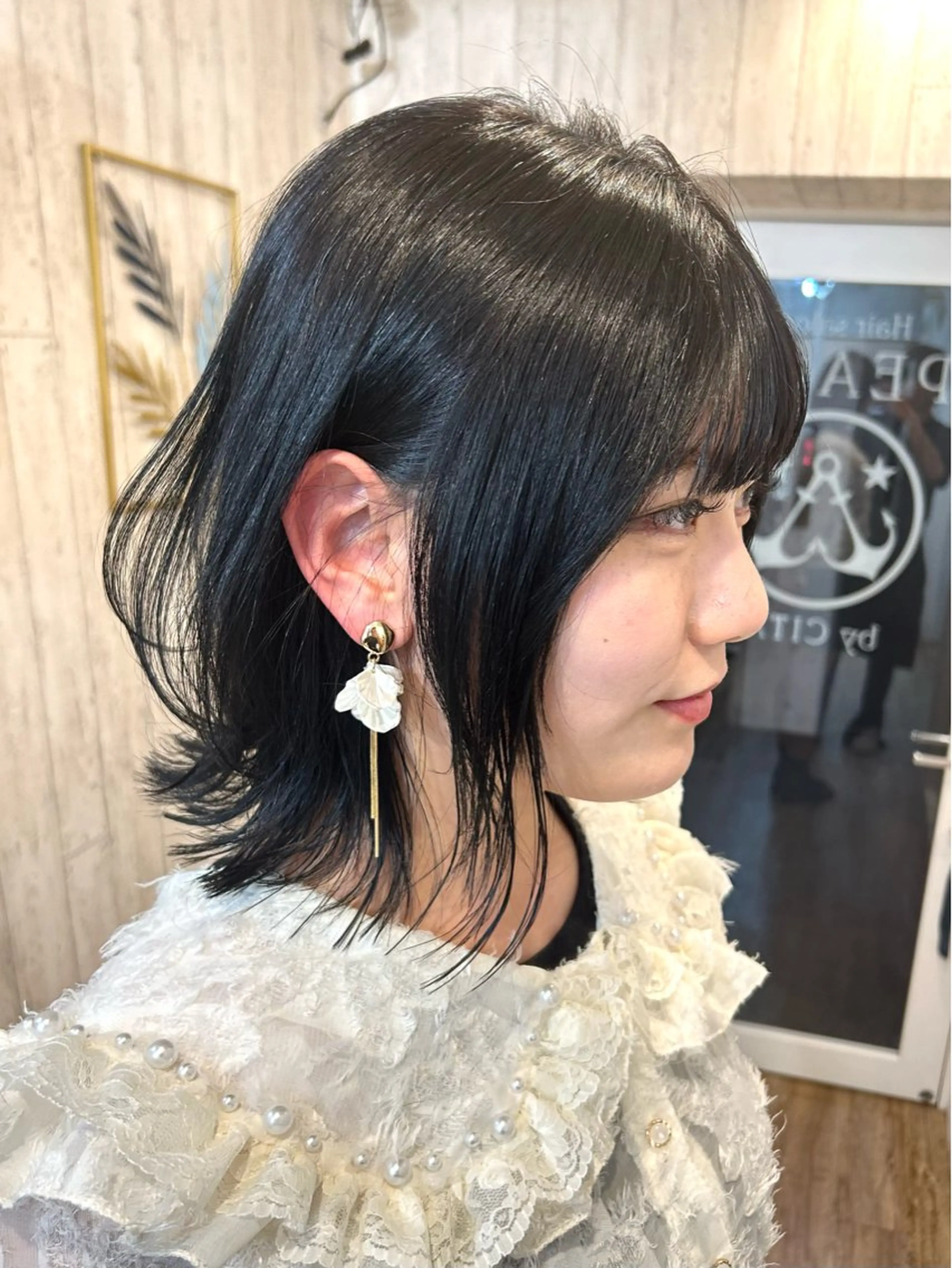 ミディアム カラー 黒髪 ブルーカラー ブルーブラック 透明感カラー くびれヘア カット ヘアカラー トリートメント PEACE by CITA所属・AKIHIRO🔸 骨格診断似合わせのヘアスタイル
