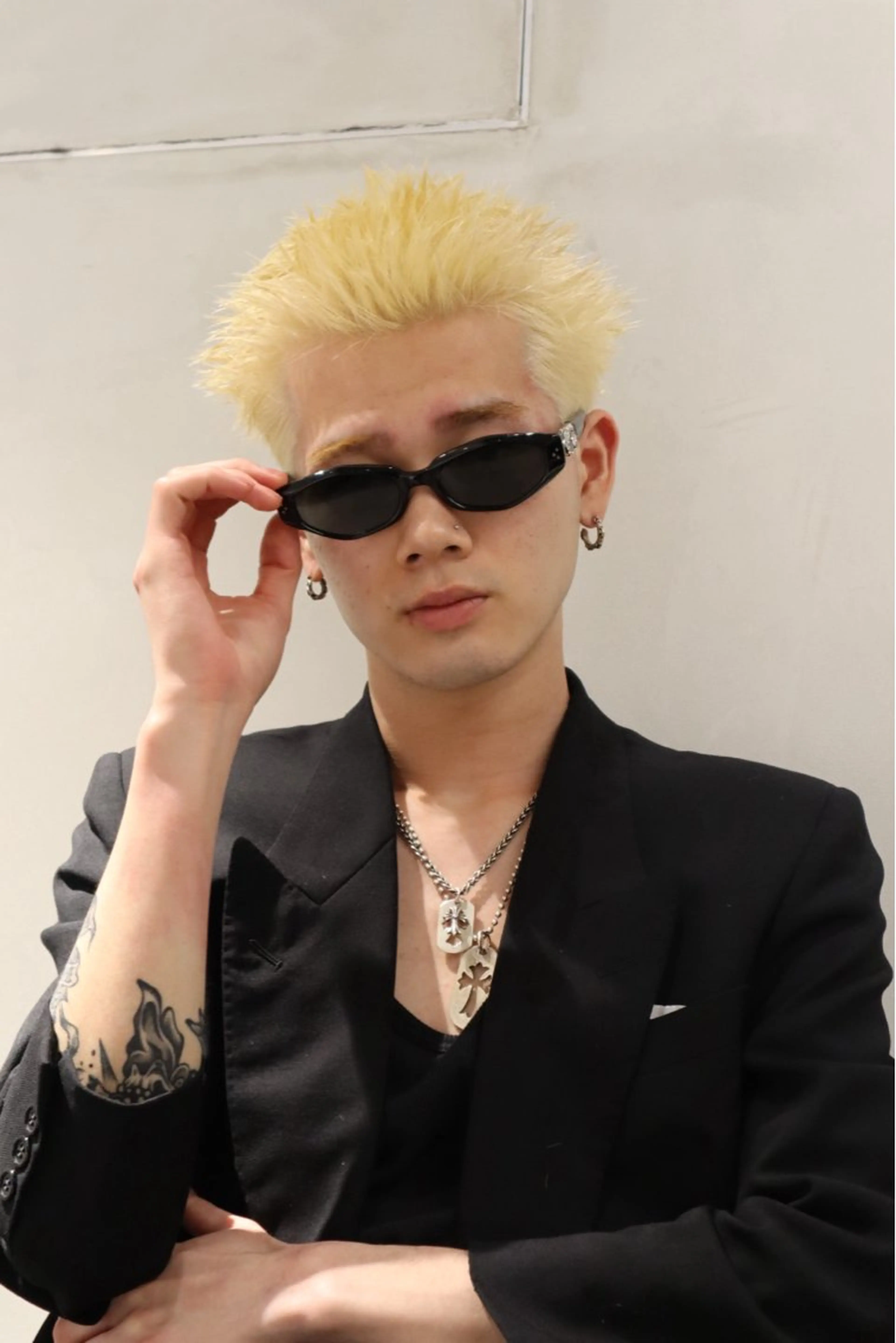 ショート カラー メンズ カット ヘアカラー トリートメント ヘアセット メンズ特化   西野 晴紀のヘアスタイル