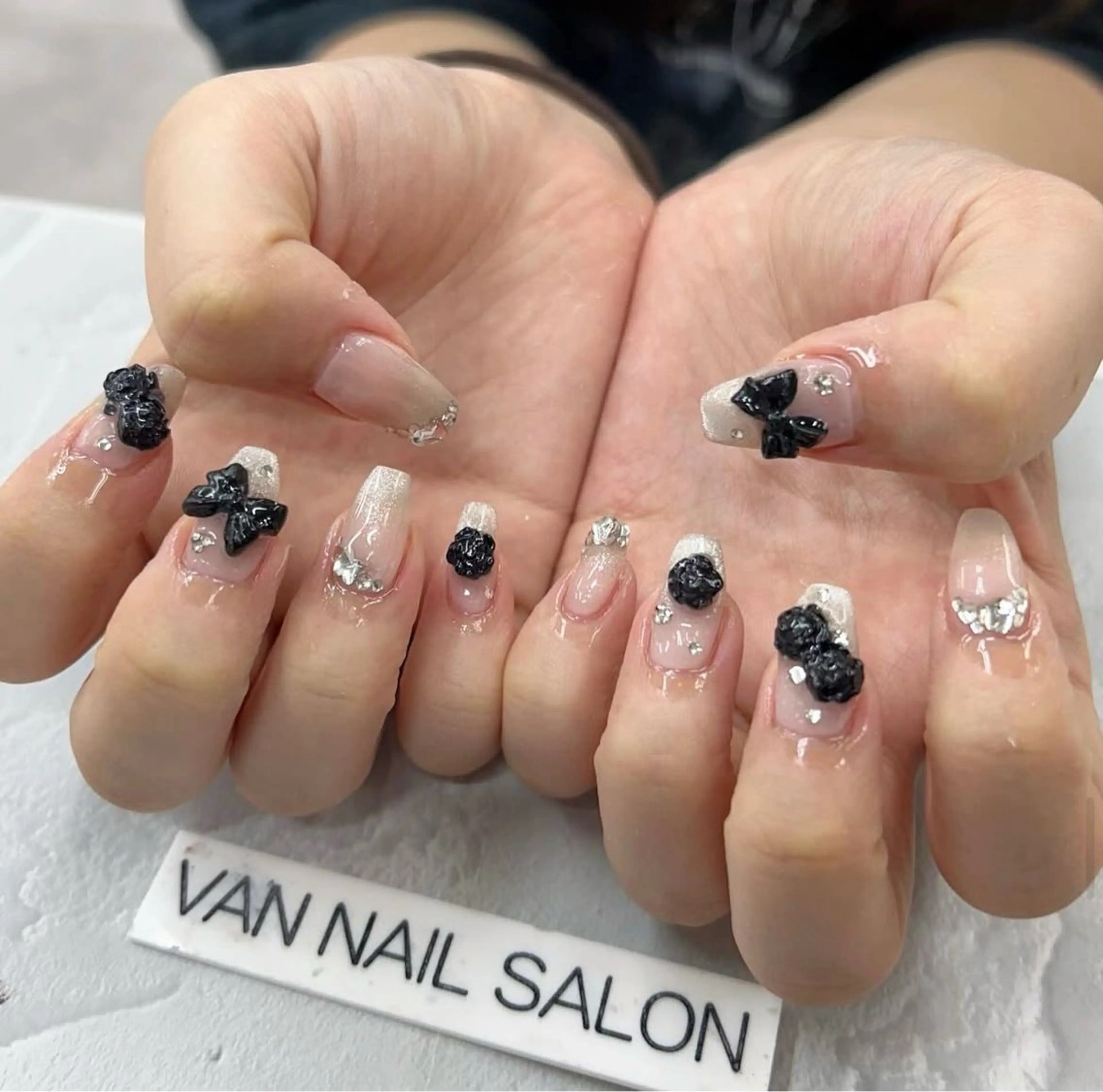 ネイル ハンドネイル Van Nail 本厚木店所属・Van Nail Salonのネイルデザイン