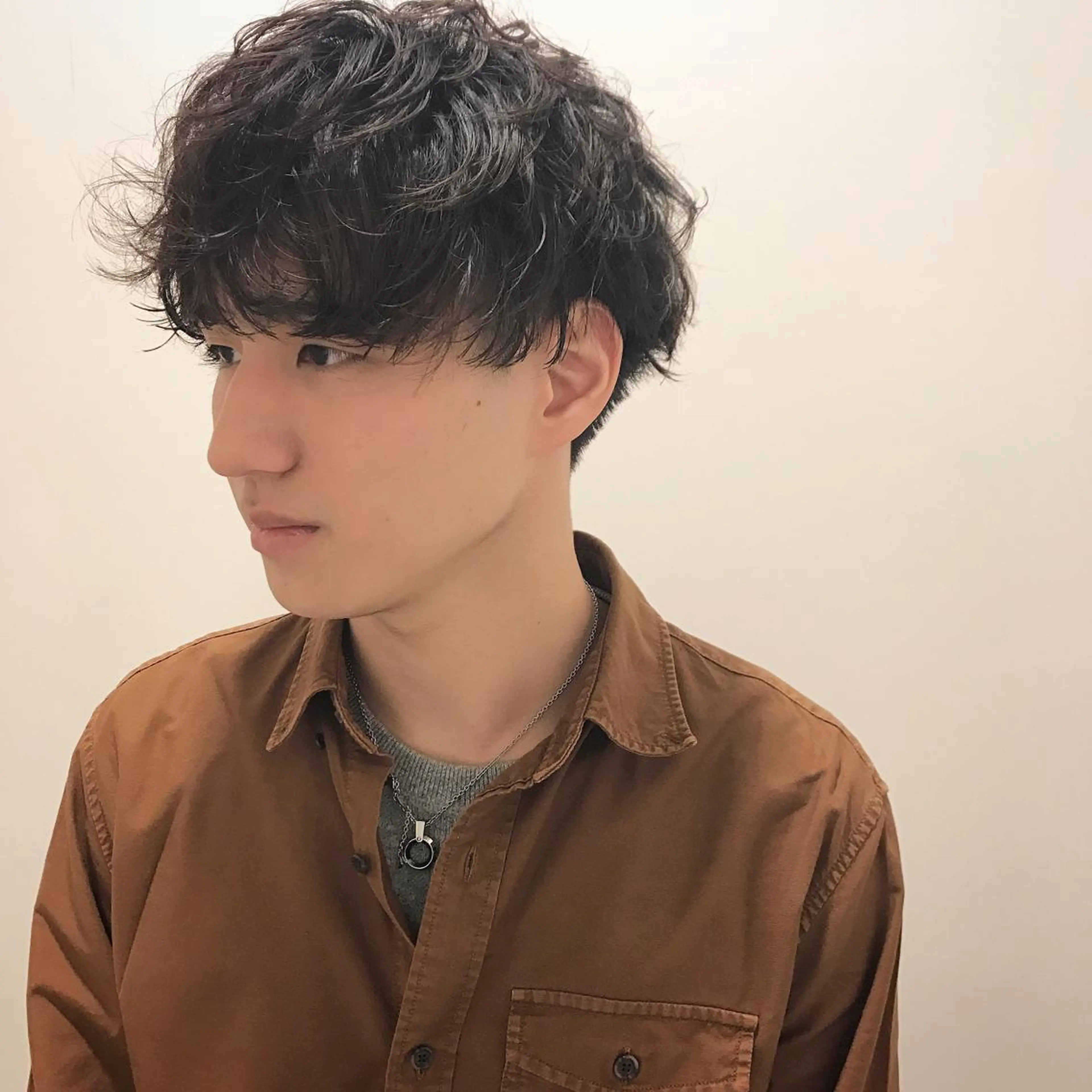 ショート カラー パーマ メンズ メンズパーマ カット パーマ 平内 賢人のヘアスタイル