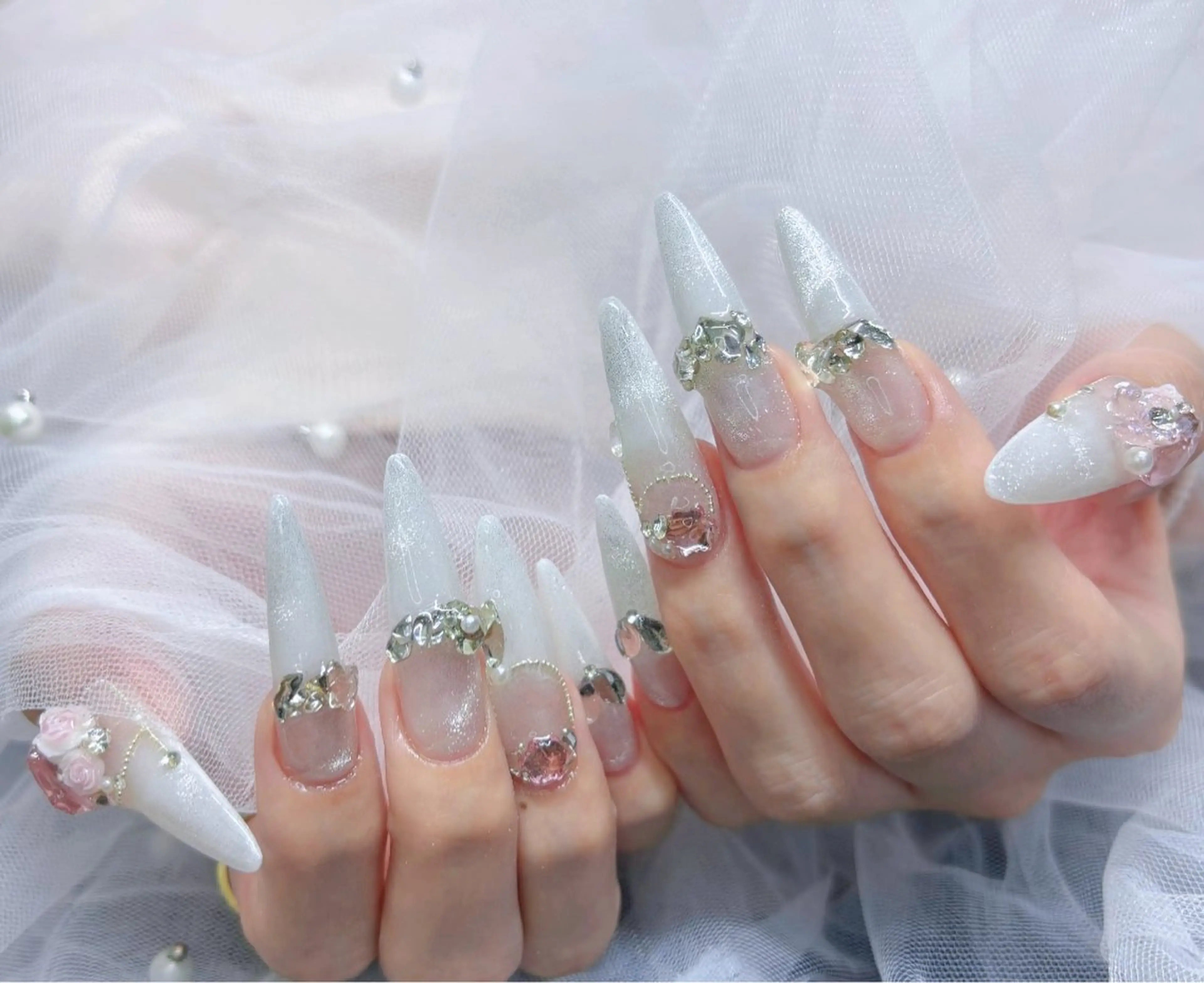 ネイル アートネイル フットネイル フレンチネイル ジェルネイル ガラスフレンチ ハンドネイル Mimo beau ty   salonのネイルデザイン