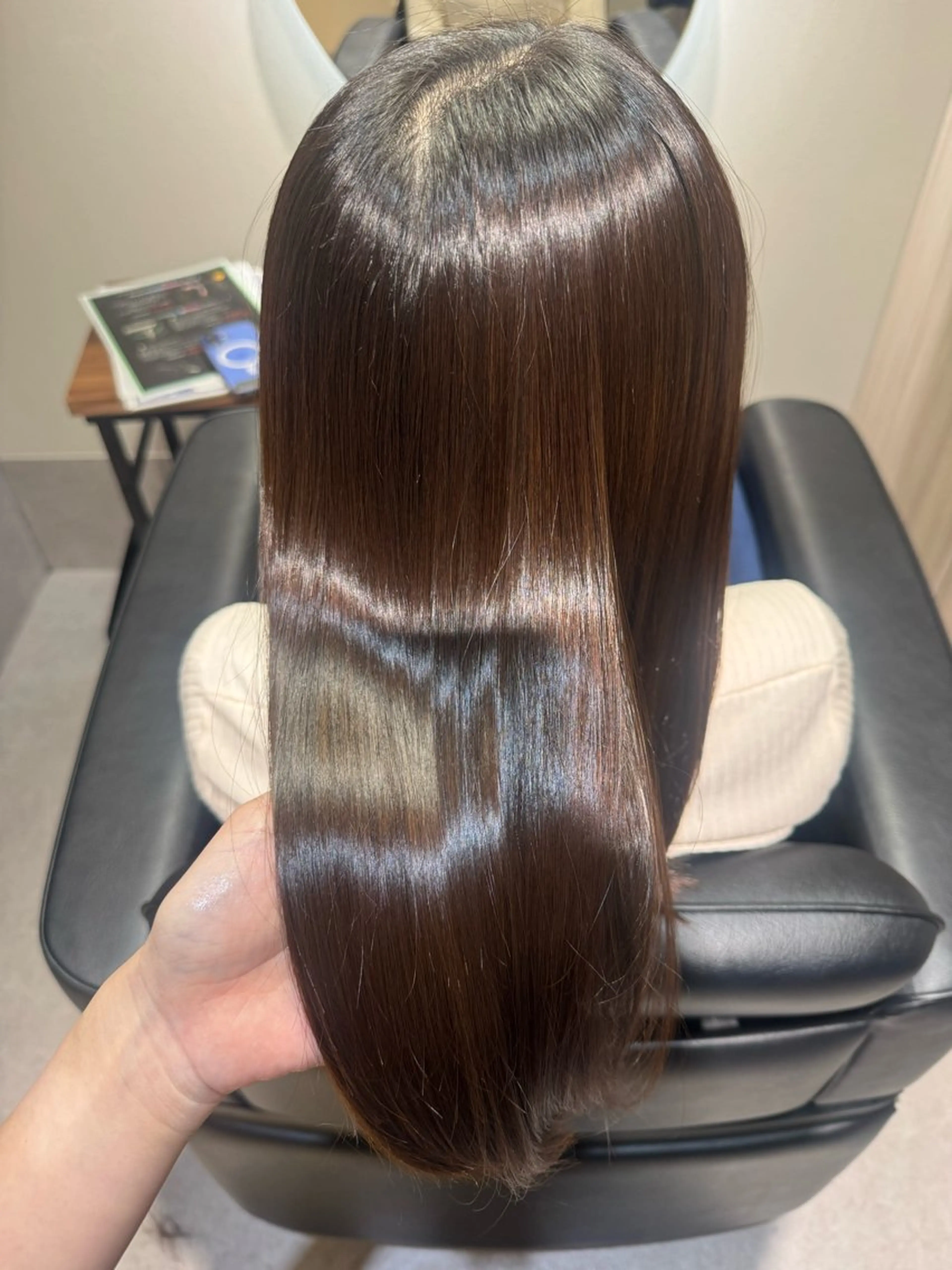 ロング カット ヘアカラー 縮毛矯正 トリートメント NAVY 橋本心 縮毛矯正のヘアスタイル