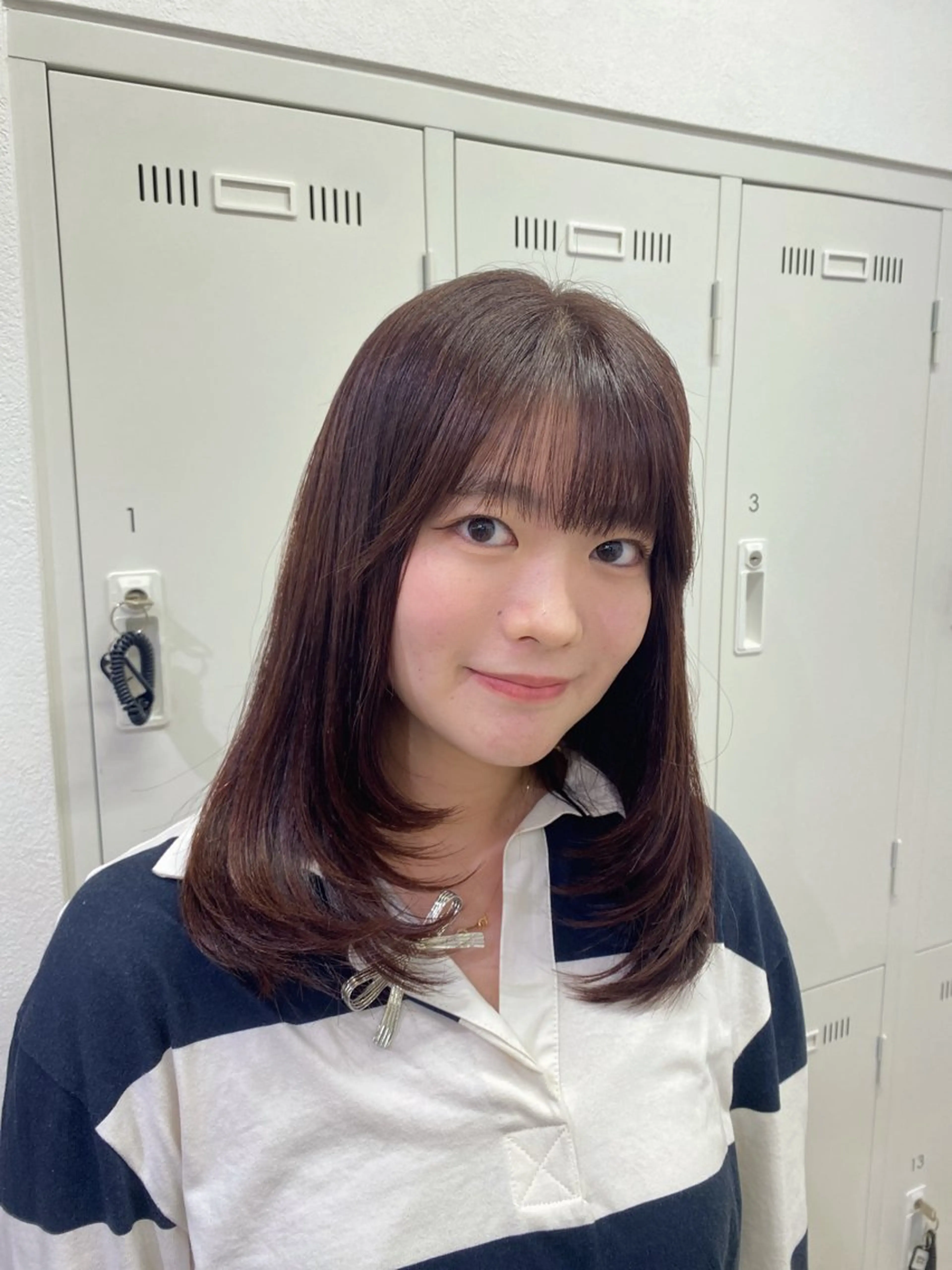 セミロング カラー ブラウンカラー レッドカラー レッドブラウン レイヤーカット カット ヘアカラー トリートメント 長妻莉央/縮毛矯正 髪質改善カラーのヘアスタイル