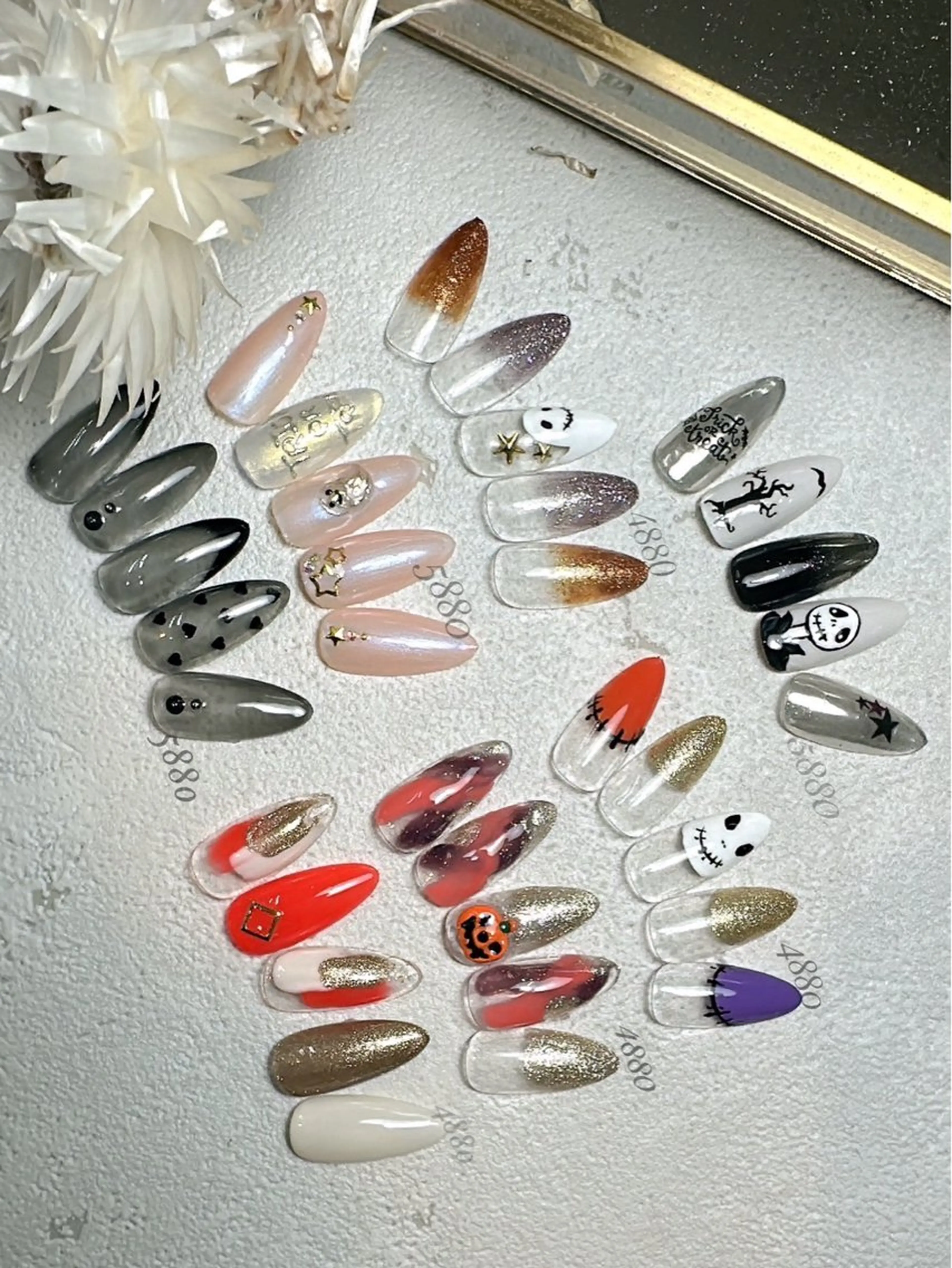 ネイル ハロウィン ネイルサロンmuumii所属・東十条muumii ネイルまつ毛のネイルデザイン