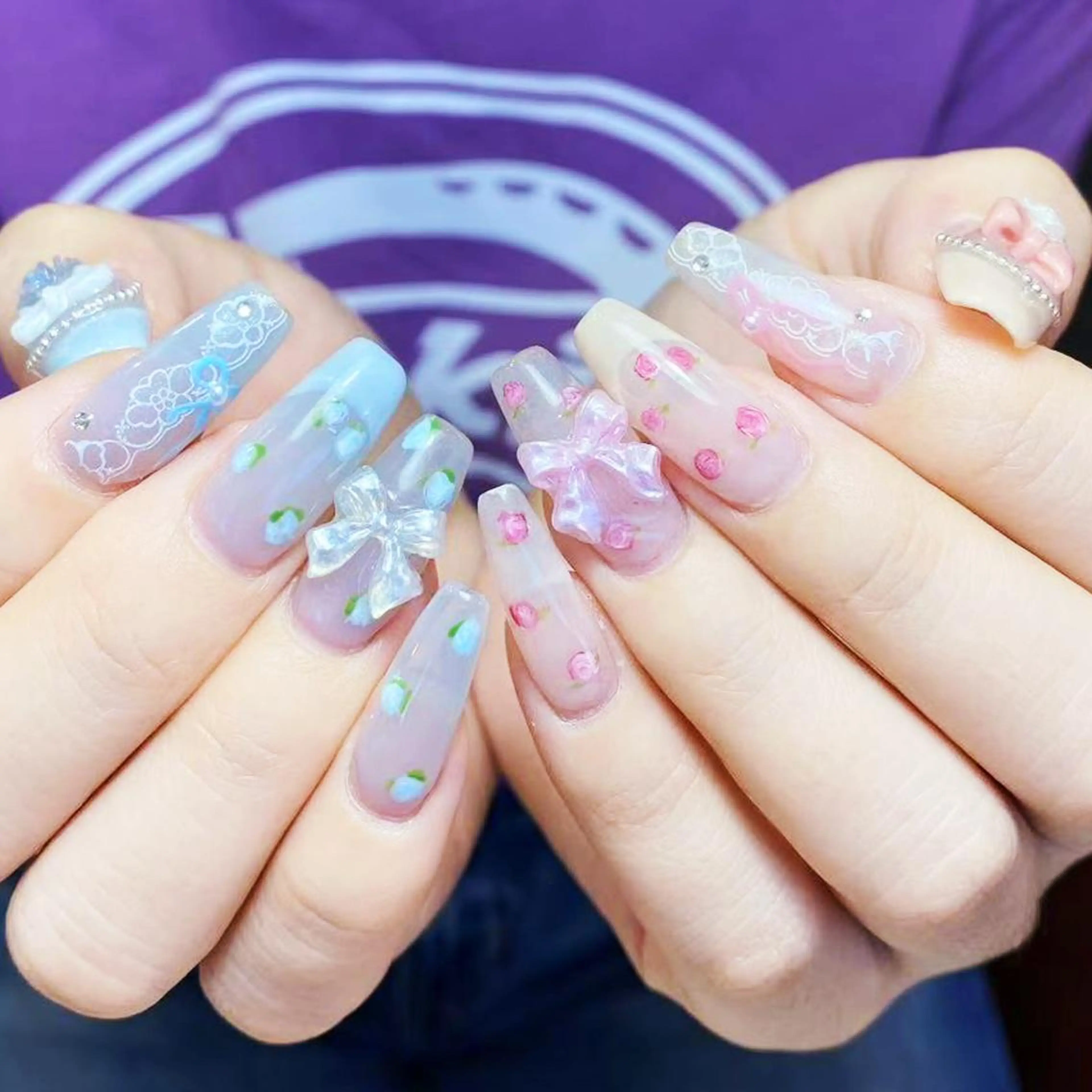 ネイル アートネイル オーロラネイル フラッシュネイル ガーリー キラキラネイル ハンドネイル DIAMOND 💅のネイルデザイン
