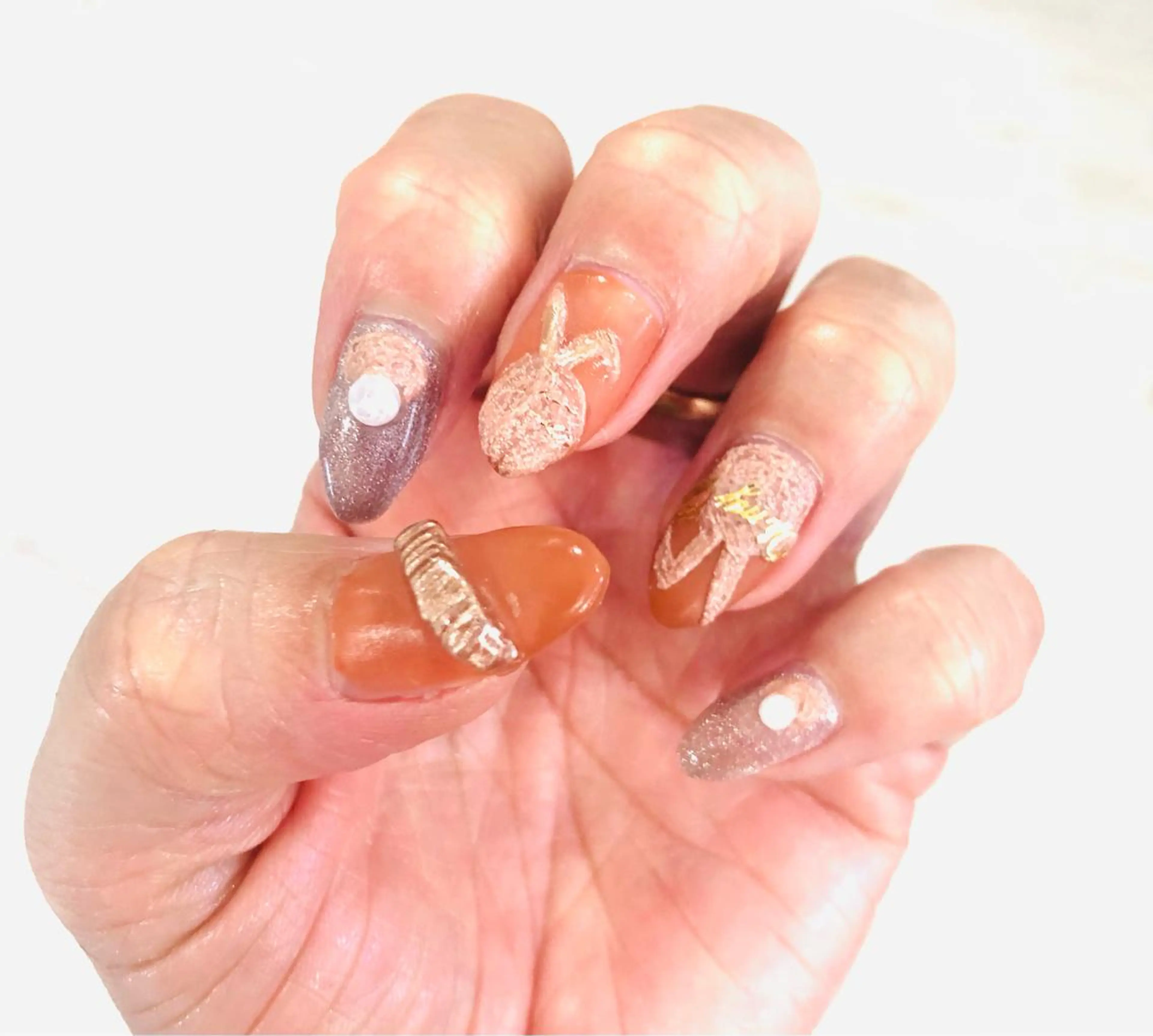 ネイル フラッシュネイル フレンチネイル ラメ(グリッター) ラメグラデーション マグネットネイル H3(エイチスリー)所属・H3 hitoのネイルデザイン