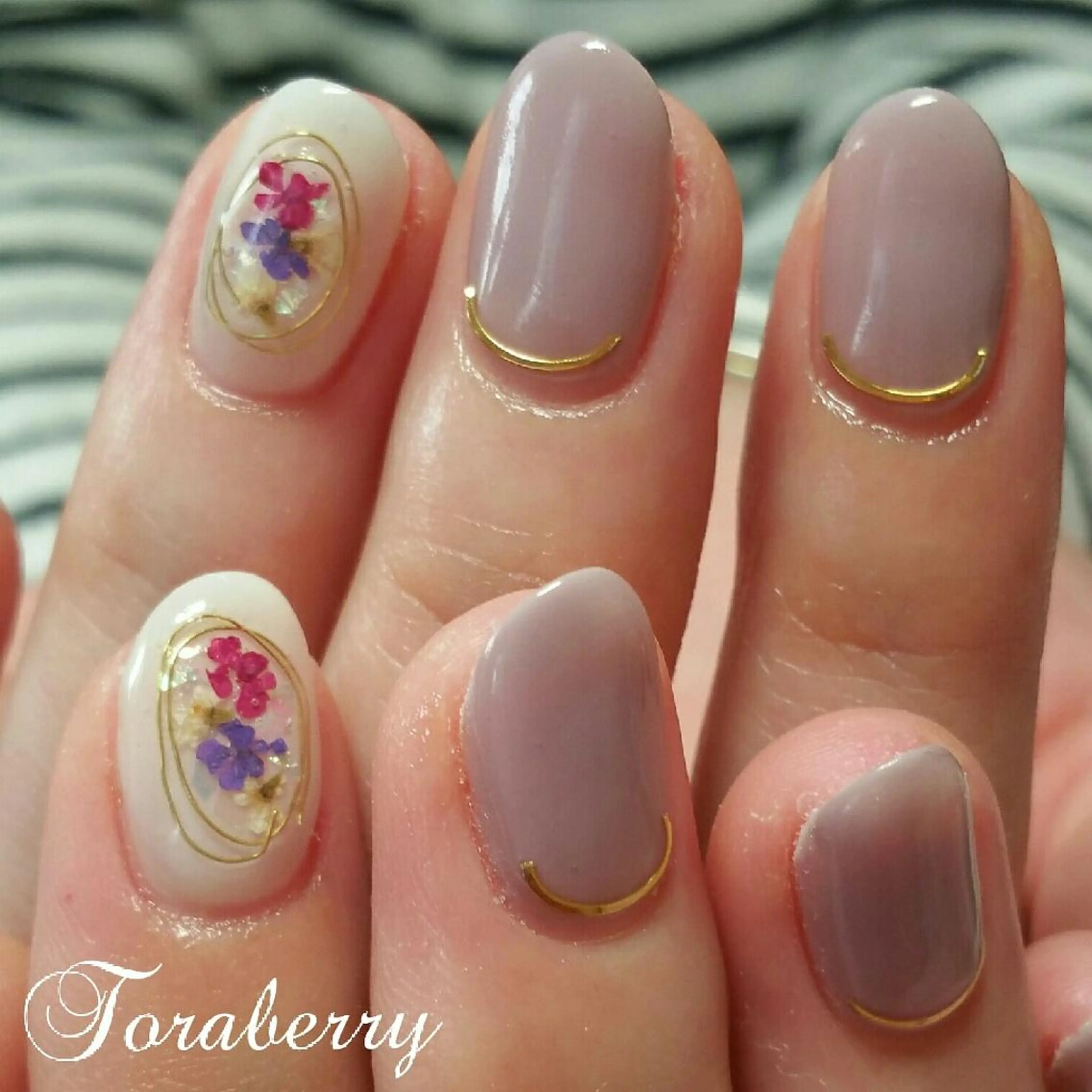 ネイル 持ち込み ネイリスト なつみのネイルデザイン