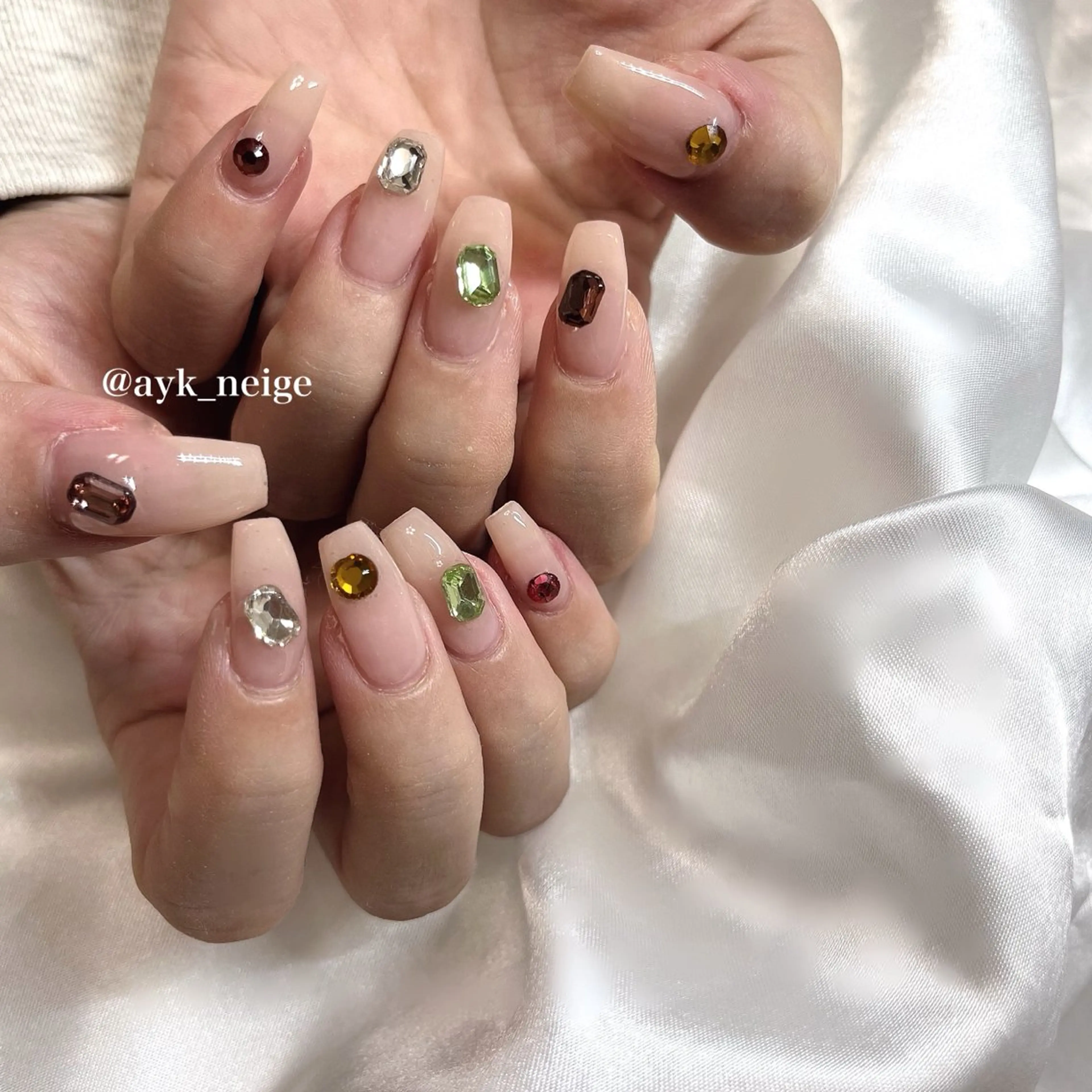 ネイル フットネイル フレンチネイル キラキラネイル 韓国ネイル マグネットネイル n'eige nail所属・大谷 綾香のネイルデザイン