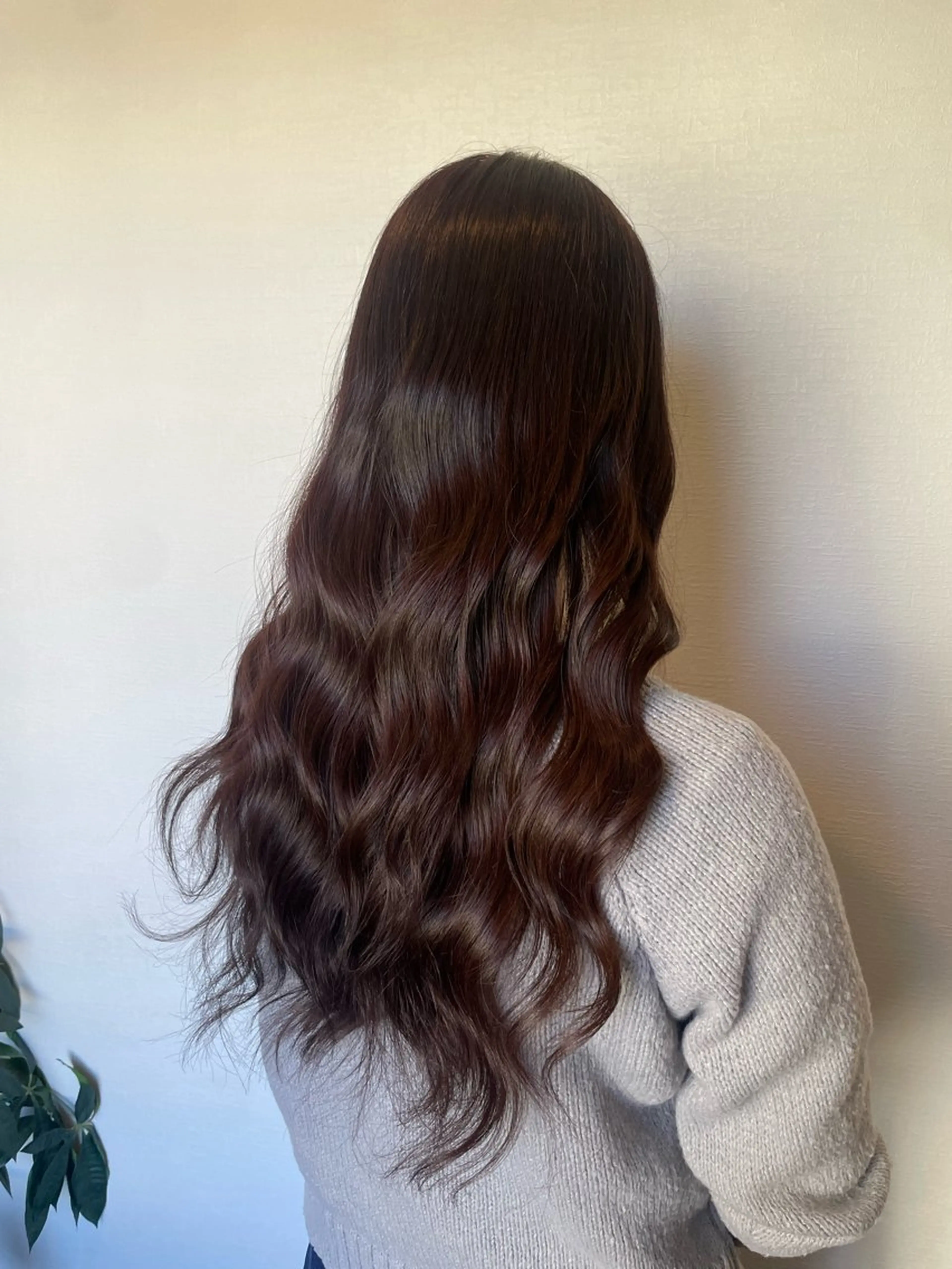 ロング ヘアカラー トリートメント MIKA 💫艶透明感カラーのヘアスタイル