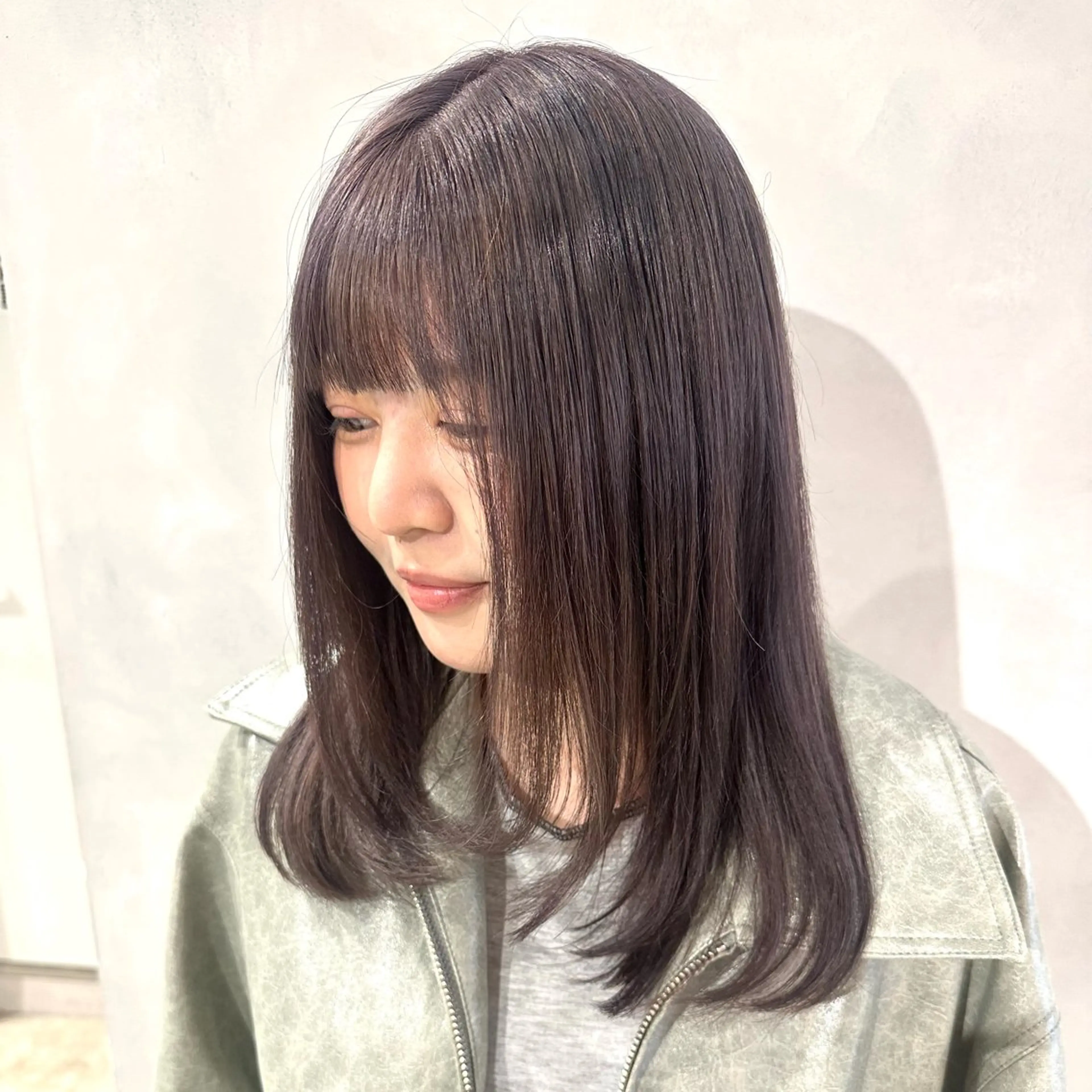 ミディアム カラー カット ヘアカラー トリートメント デザインカラー/パー マ🦖外岡咲希🦖のヘアスタイル