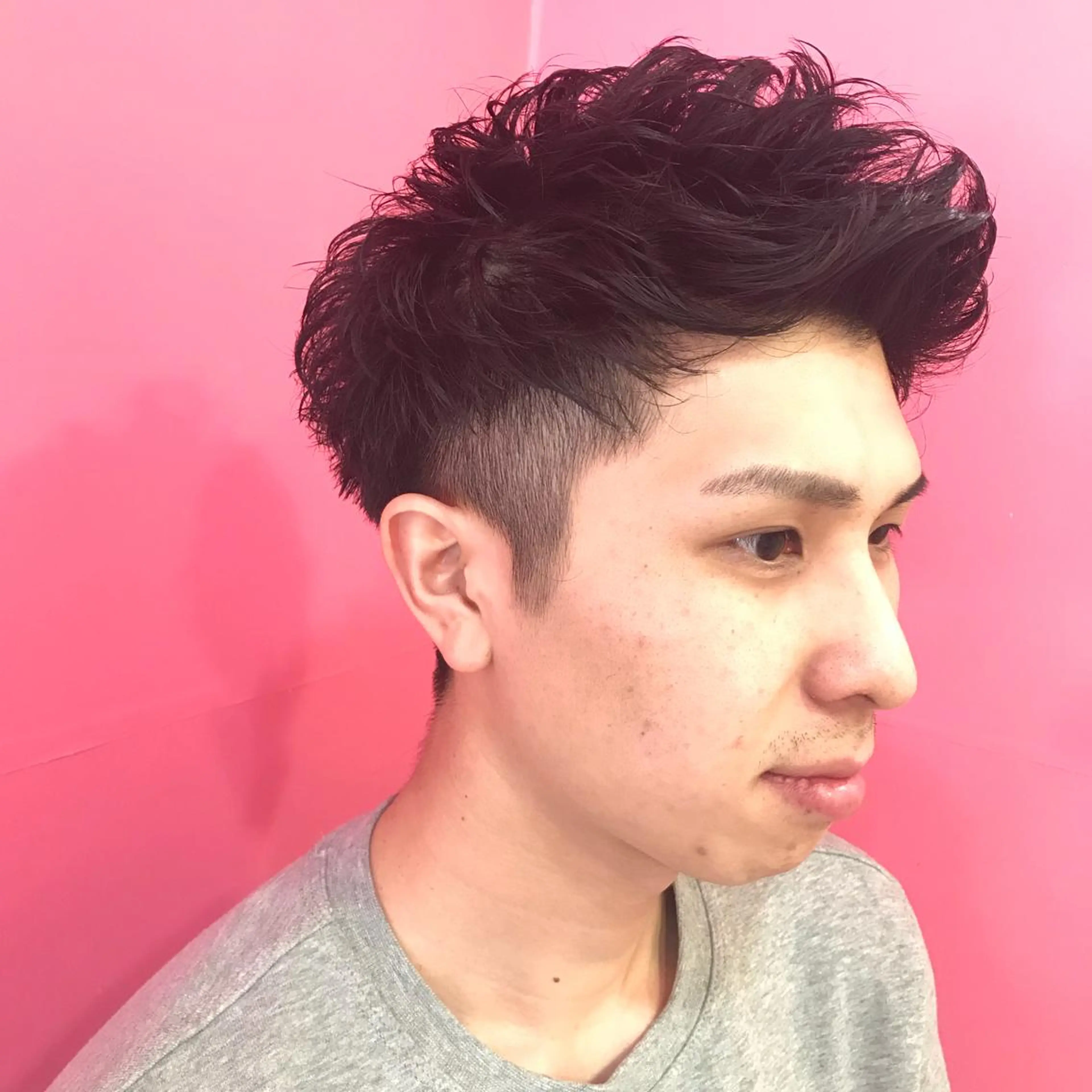 ショート パーマ メンズ アップバング モヒカン ショートヘア カット Vir by browのヘアスタイル