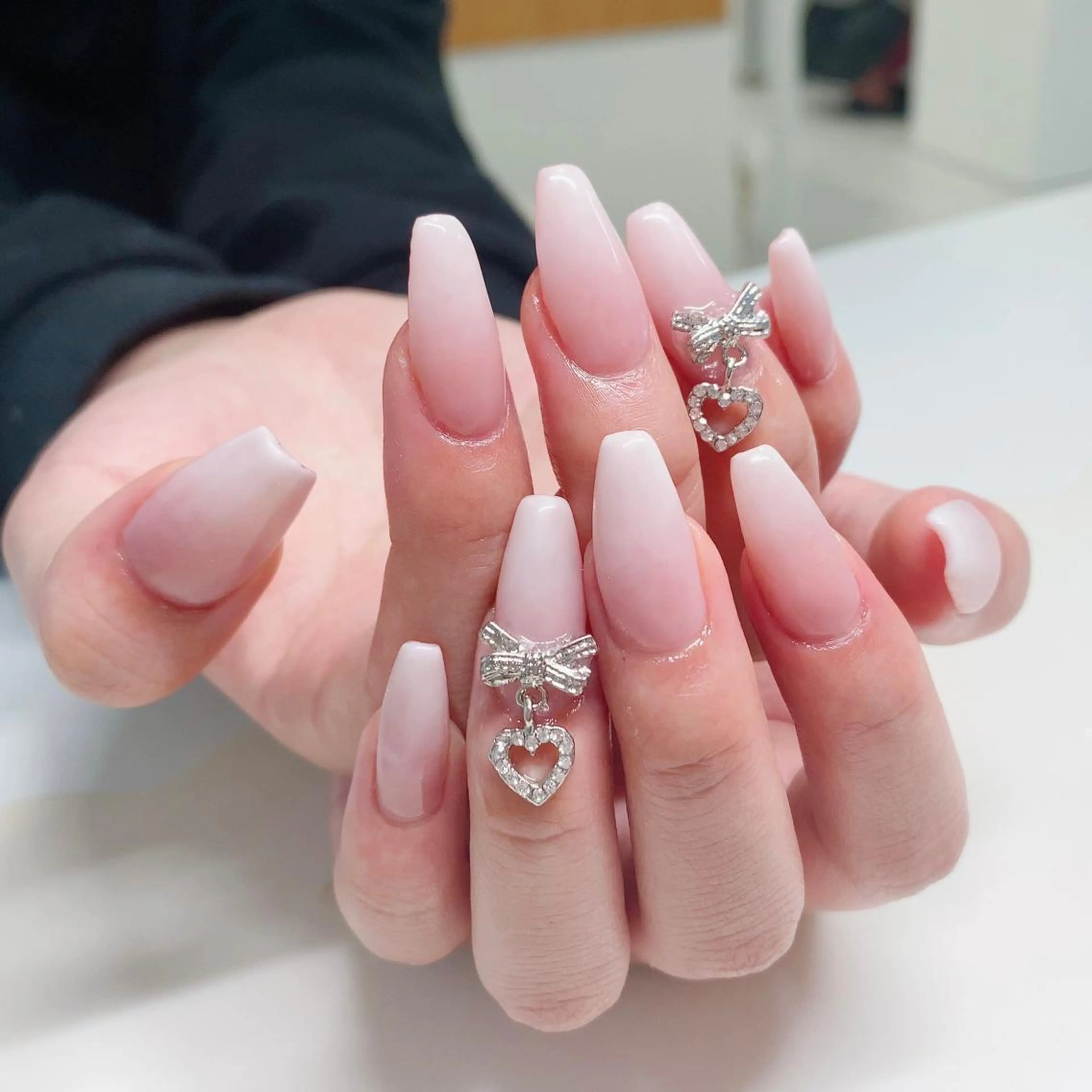 チップ長さ出し10本+ワンカラー¥7700の写真