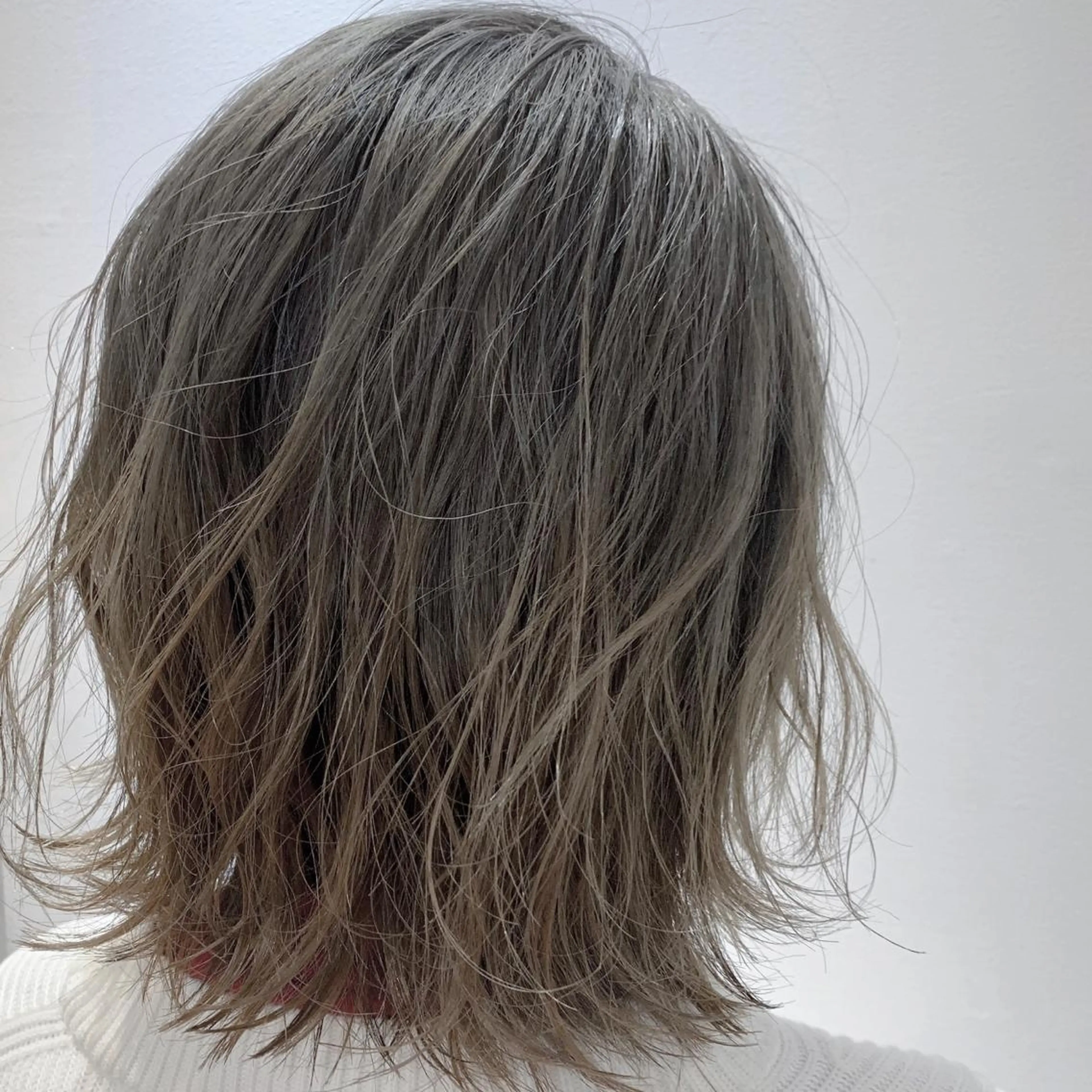 ミディアム カラー グレージュ ハイトーンカラー ハイトーングレージュ 渋谷ブリーチカラー 韓国ヘアyuikoのヘアスタイル