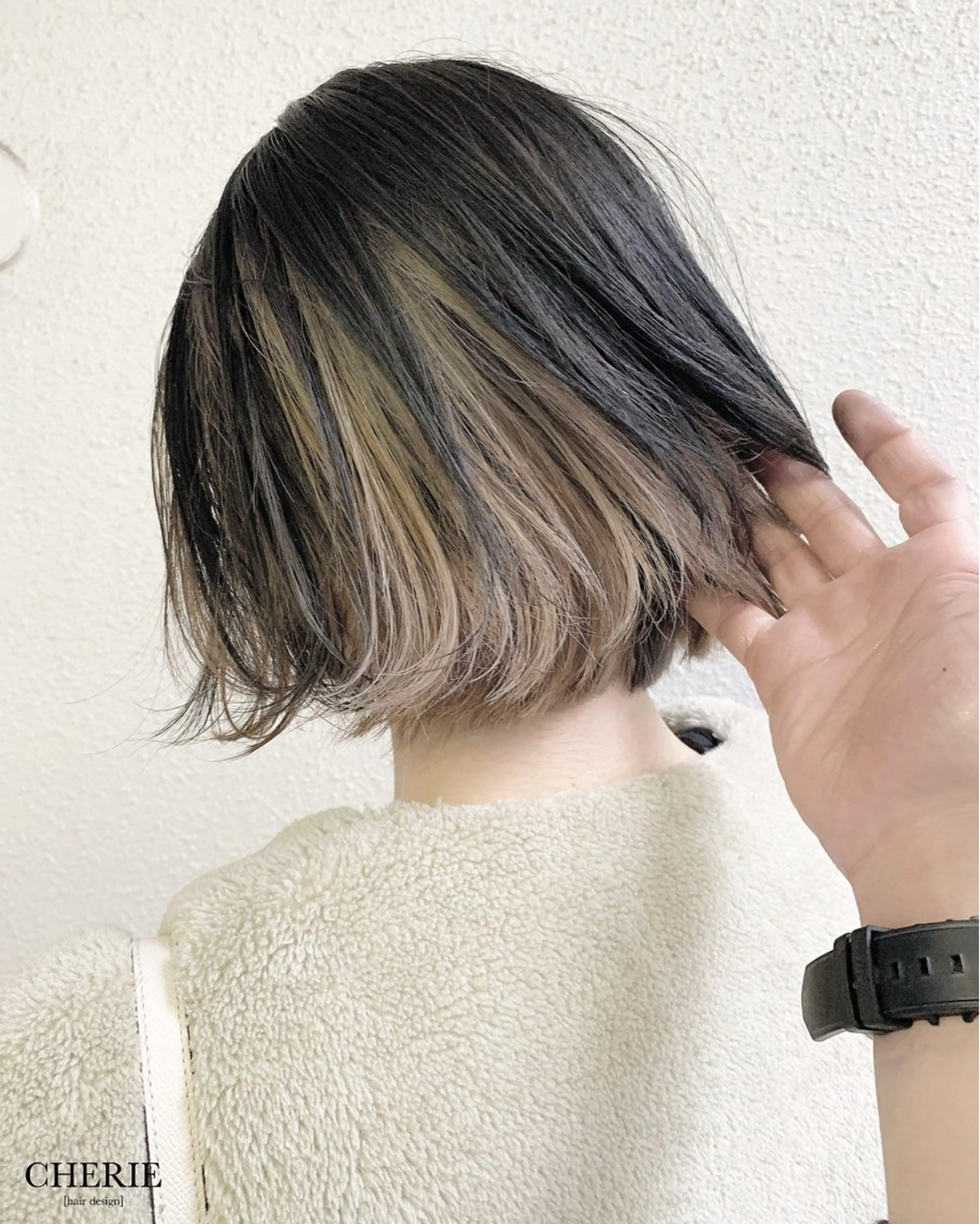 ショート カラー 黒髪 ブロンド ボブ カット ヘアカラー トリートメント CHERIEブリーチ ダブルカラー　天神のヘアスタイル