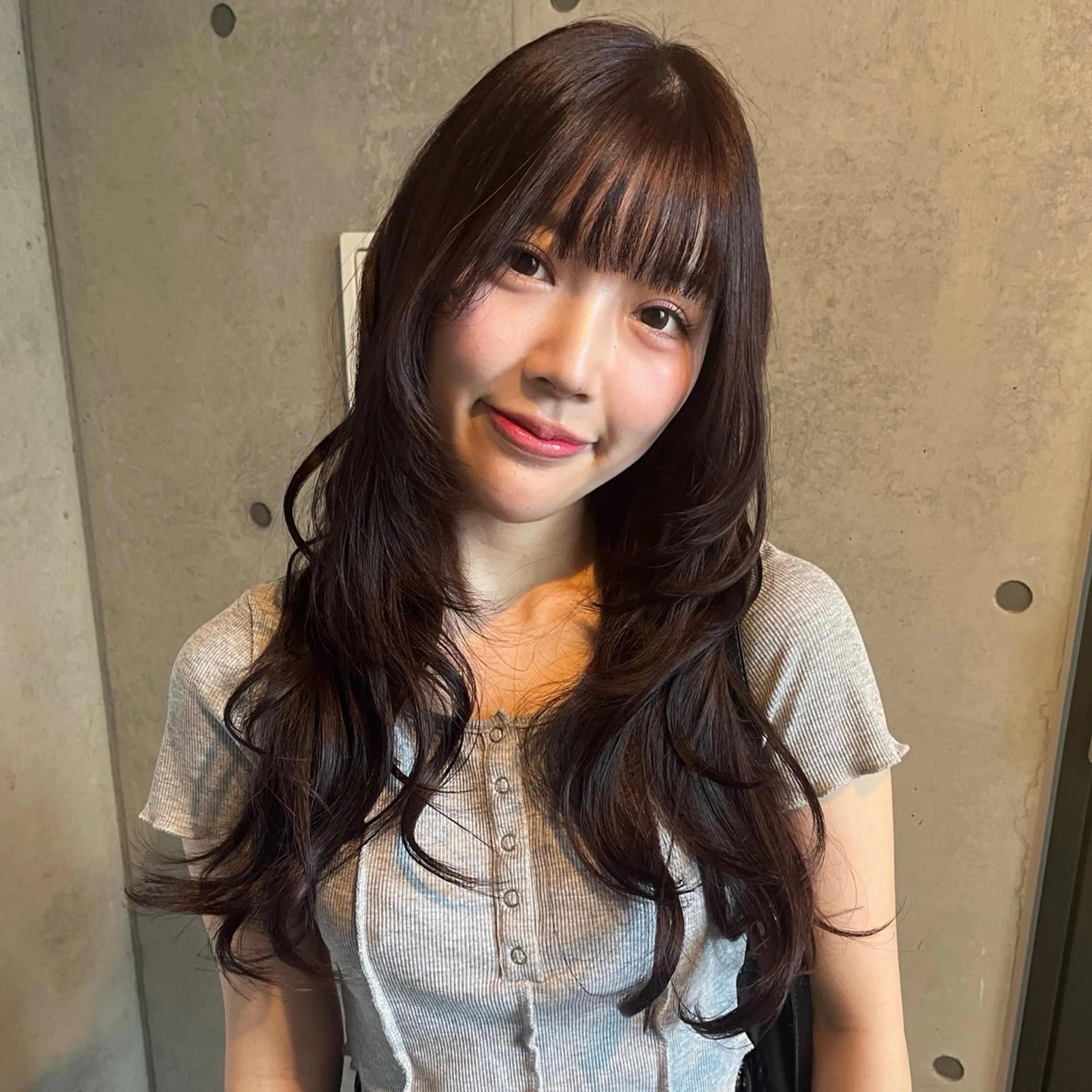 ロング カラー カシス レイヤーカット 小顔カット カット ヘアカラー 広香/ハイトーン/ デザインカラー/ボブのヘアスタイル