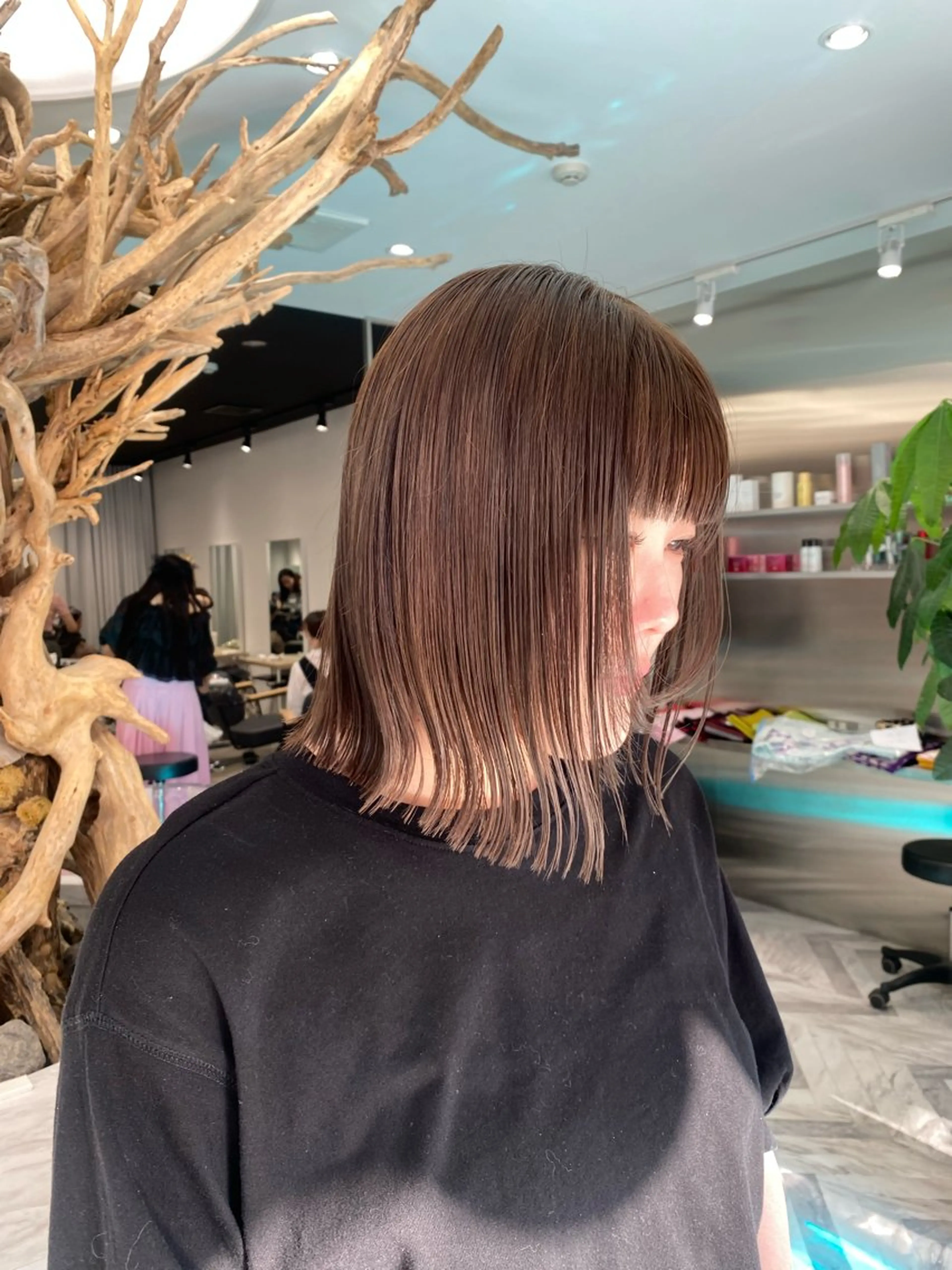 ロング カラー バレイヤージュ ブリーチ ケアブリーチ ダブルカラー イヤリングカラー カラーモデル⚡️ REONのヘアスタイル