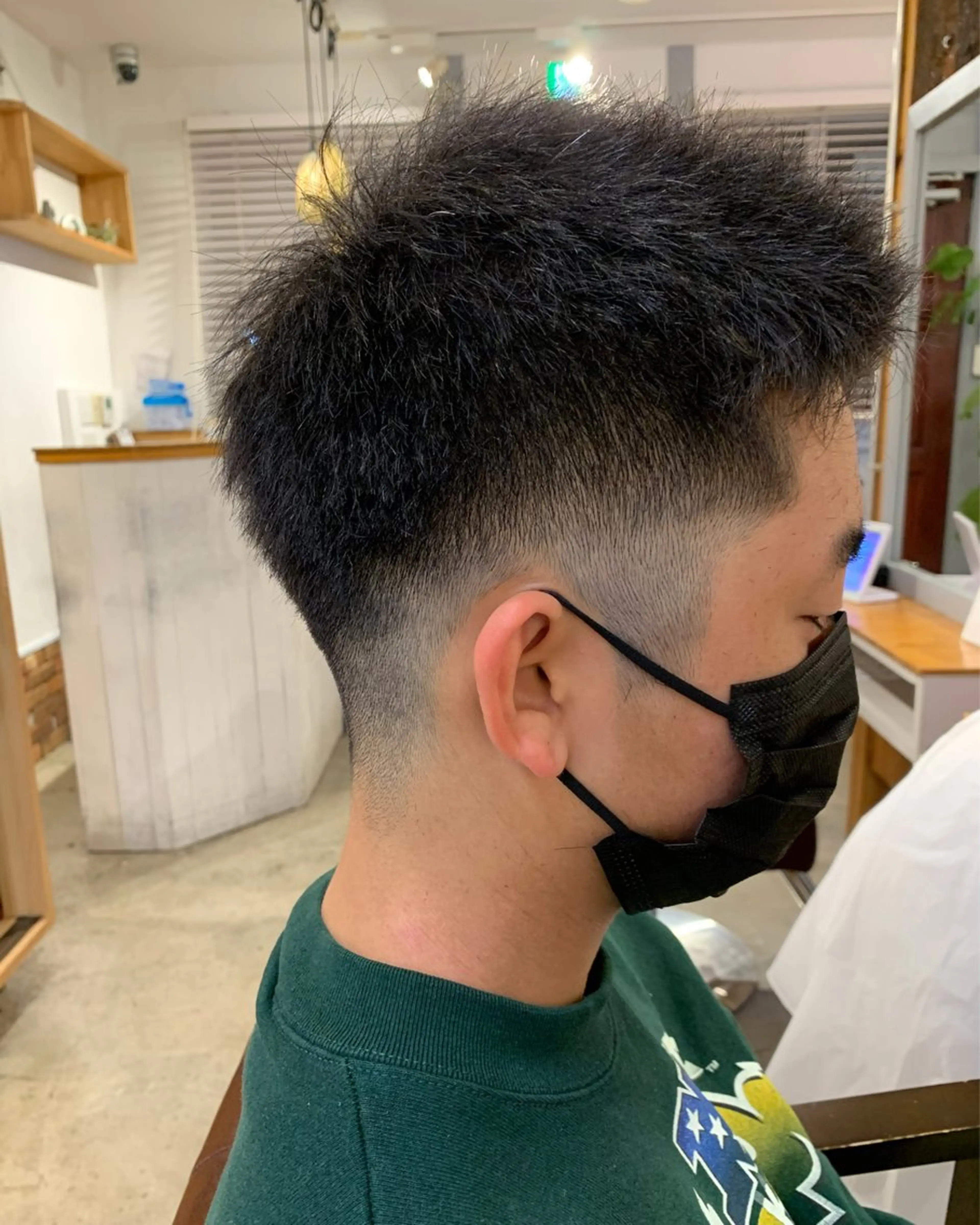 ショート メンズ フェードカット 学生（メンズ向け） 刈り上げ 学生 カット 秋山知穂　縮毛矯正 ショートが得意☆のヘアスタイル