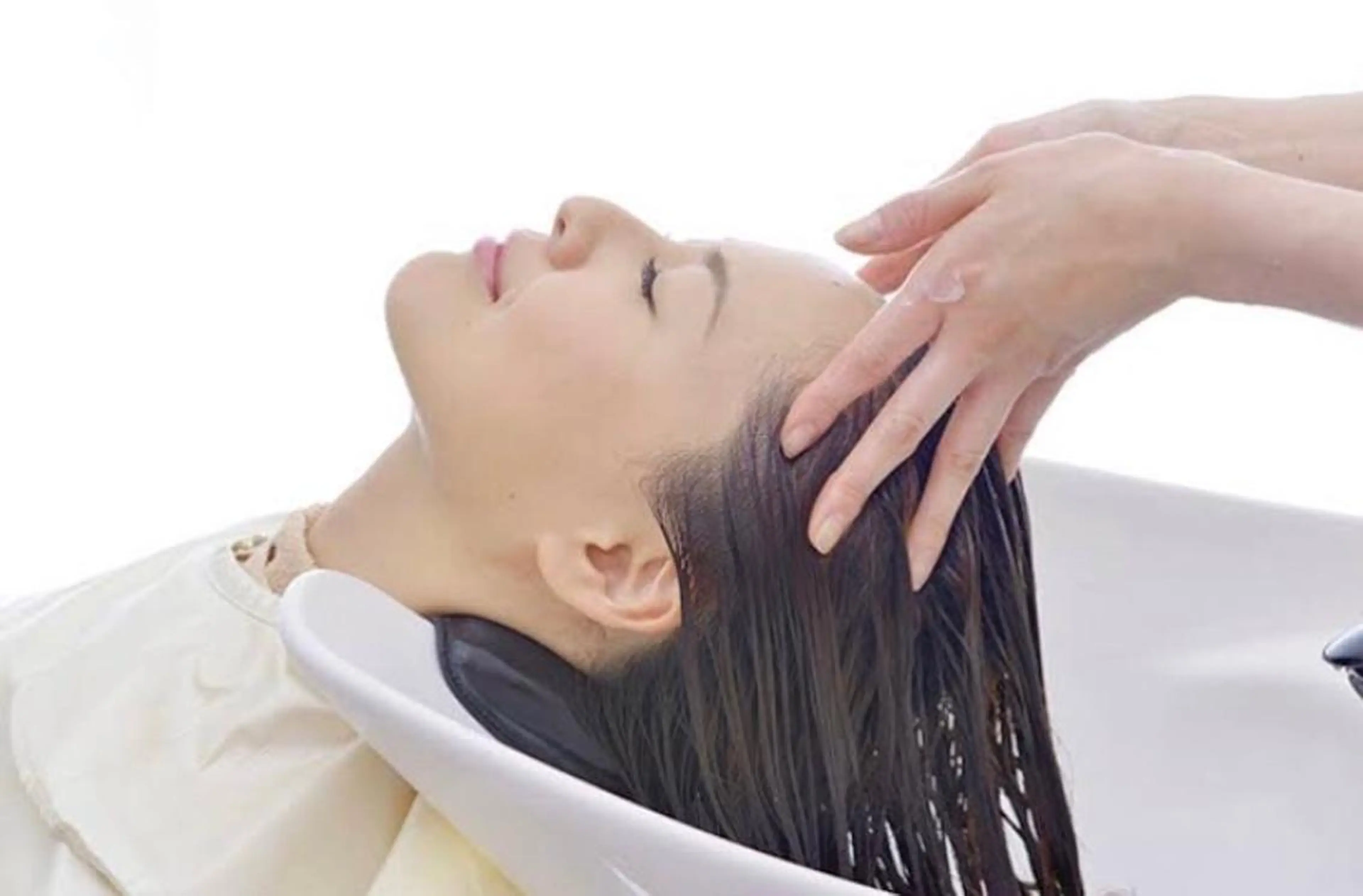 セミロング 平川 かなこのヘアスタイル