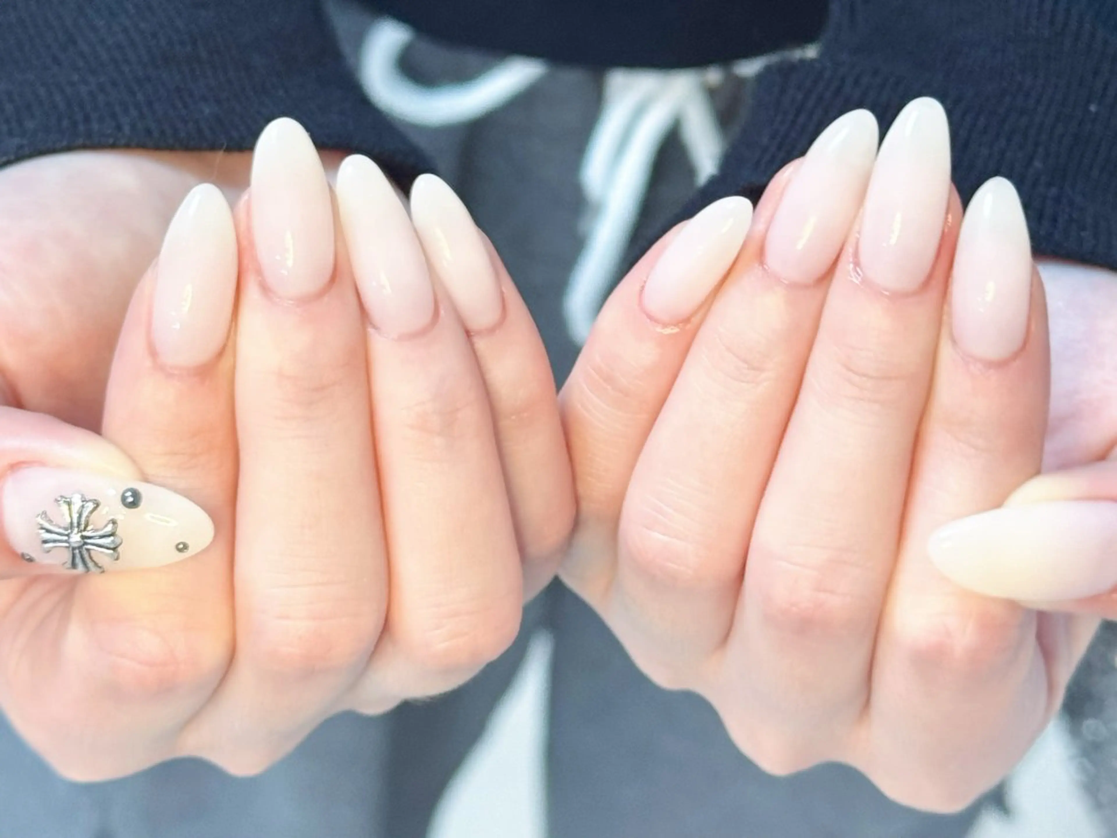 ネイル アートネイル オーロラネイル チークネイル フレンチネイル ガラスフレンチ ハンドネイル 🎀🎀YooLi Nail Salonのネイルデザイン