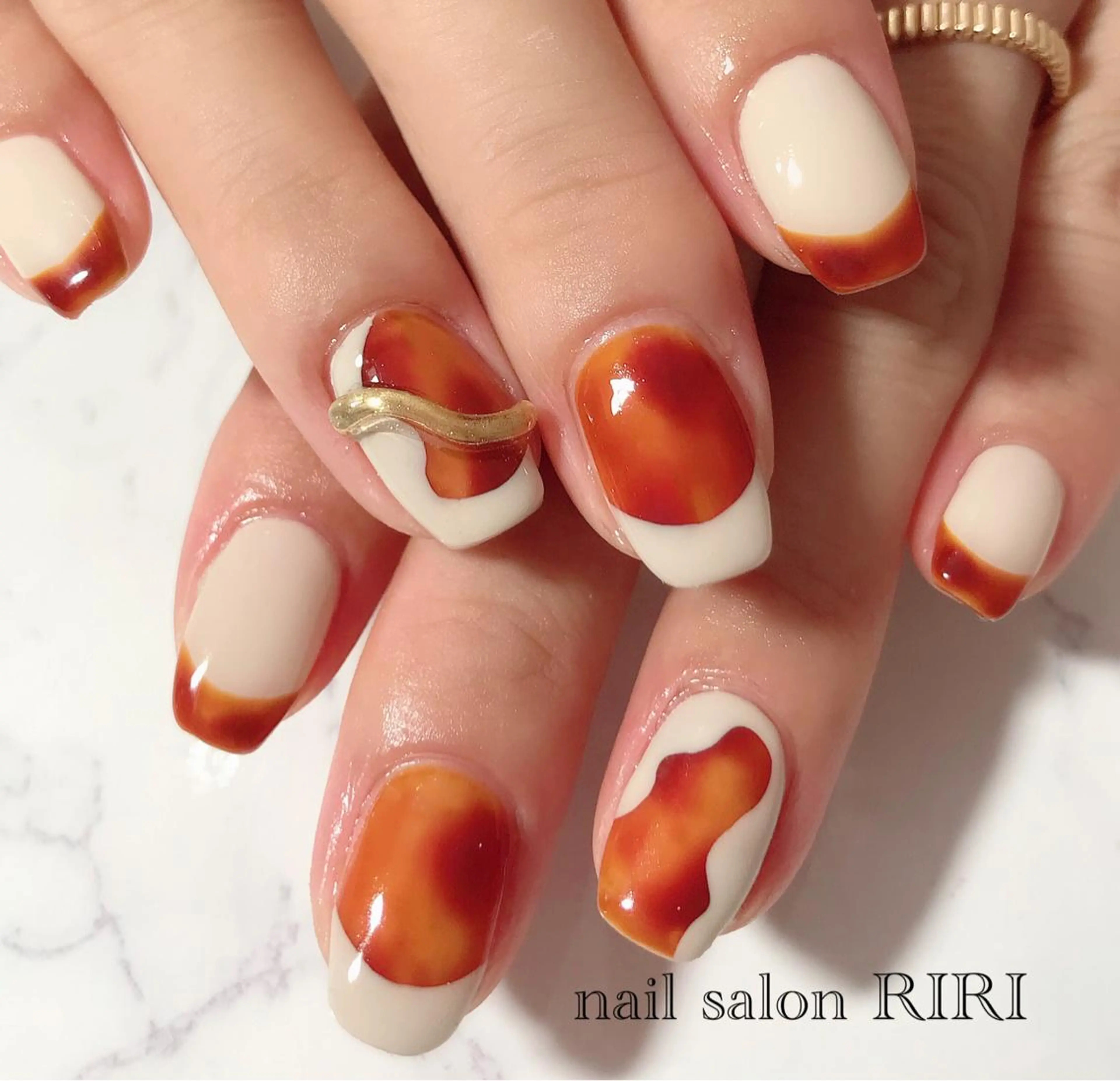 ネイル べっ甲ネイル ニュアンスネイル private  nail  salon RIRI所属・RIRI リリのネイルデザイン