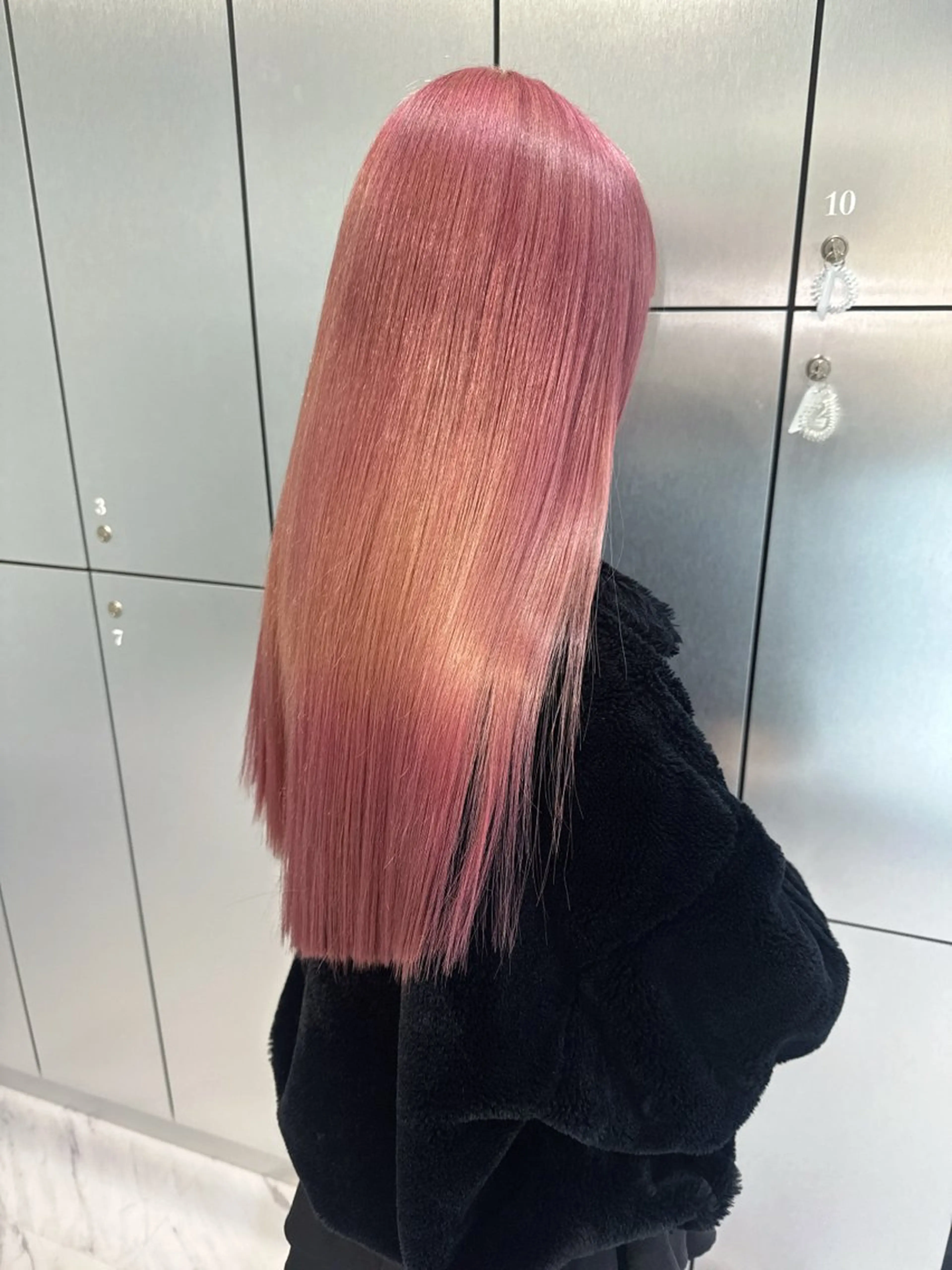 《🌟初回限定🌟🫧憧れのツヤサラハイトーンに🫧》🖤ブリーチ＋カラー＋トリートメント＋シャンプーブロー🖤の写真