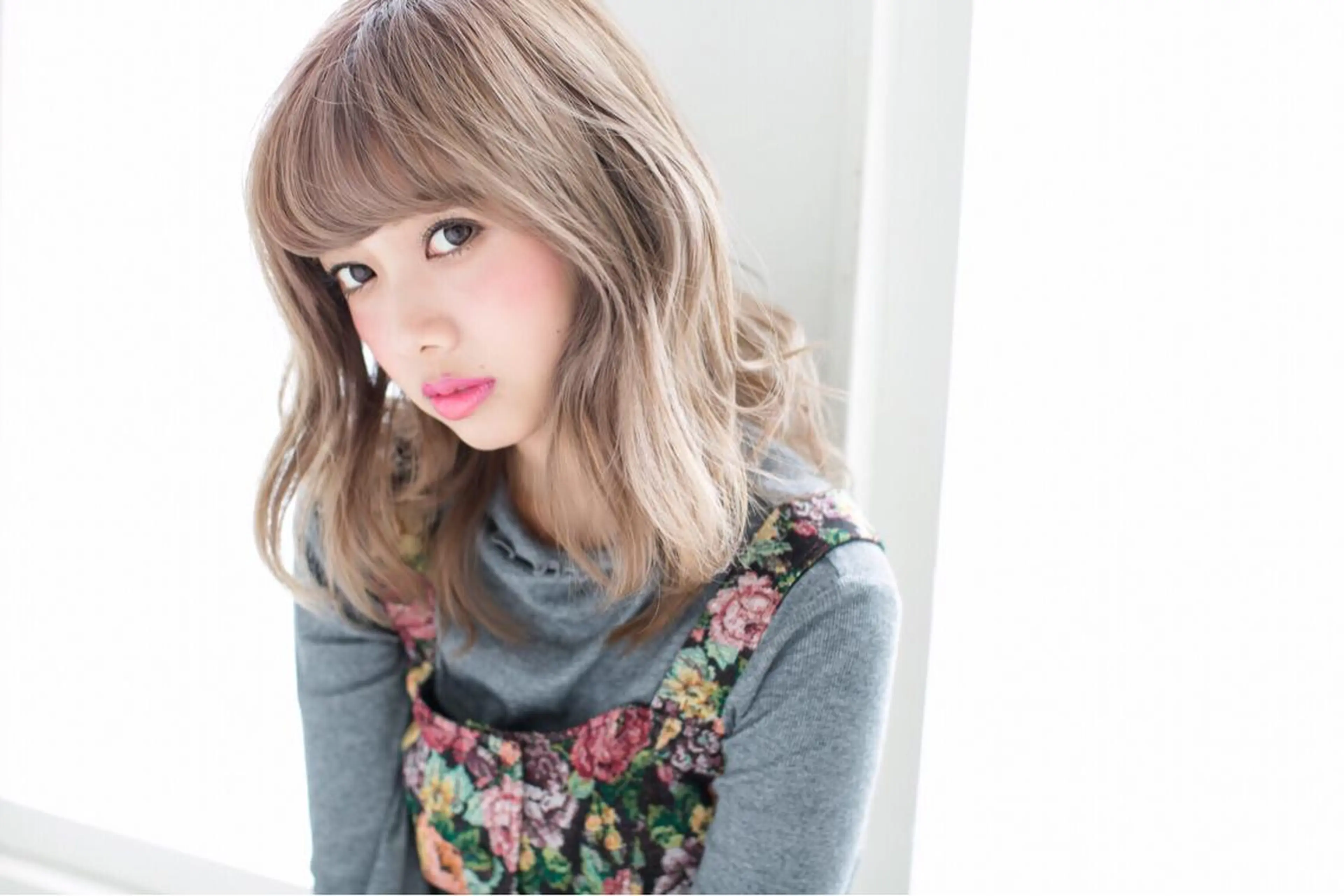 ミディアム カット ヘアカラー 島田 竜輔のヘアスタイル
