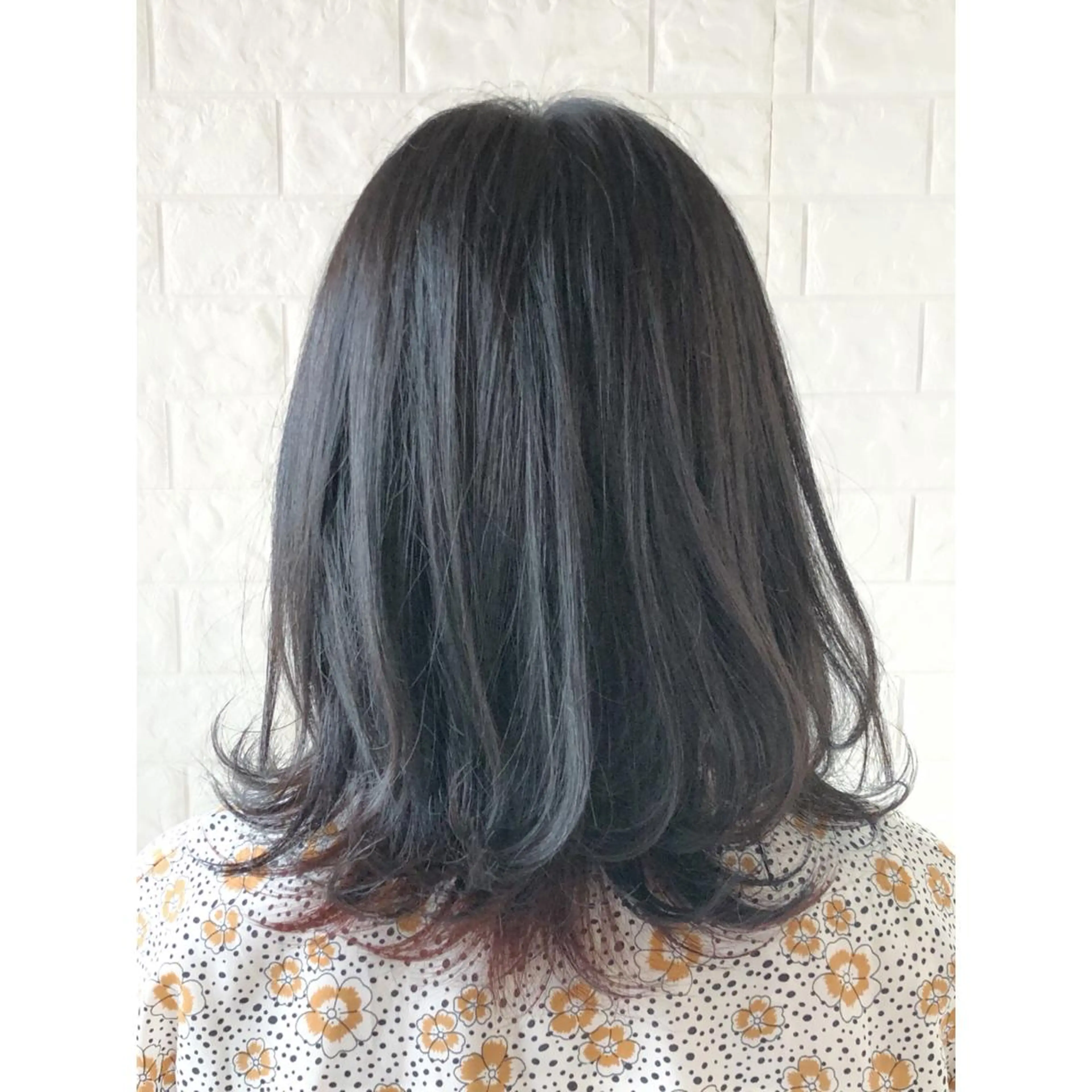 ミディアム カラー ブリーチ ケアブリーチ インナーカラー レッドカラー KIZU 髪質改善 オカルト怪談のヘアスタイル