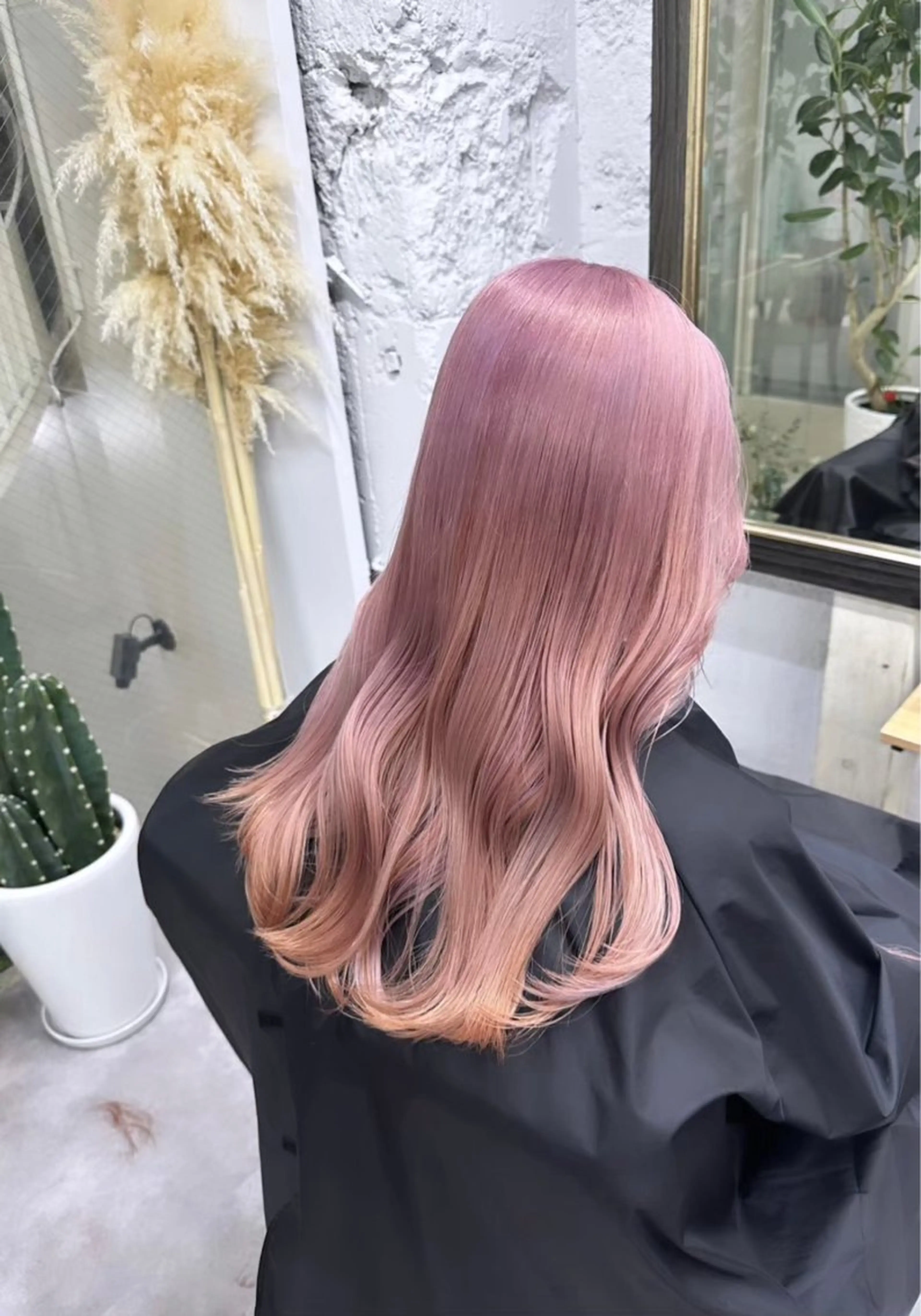 ロング カットカラー🩷 五島桜樫のヘアスタイル
