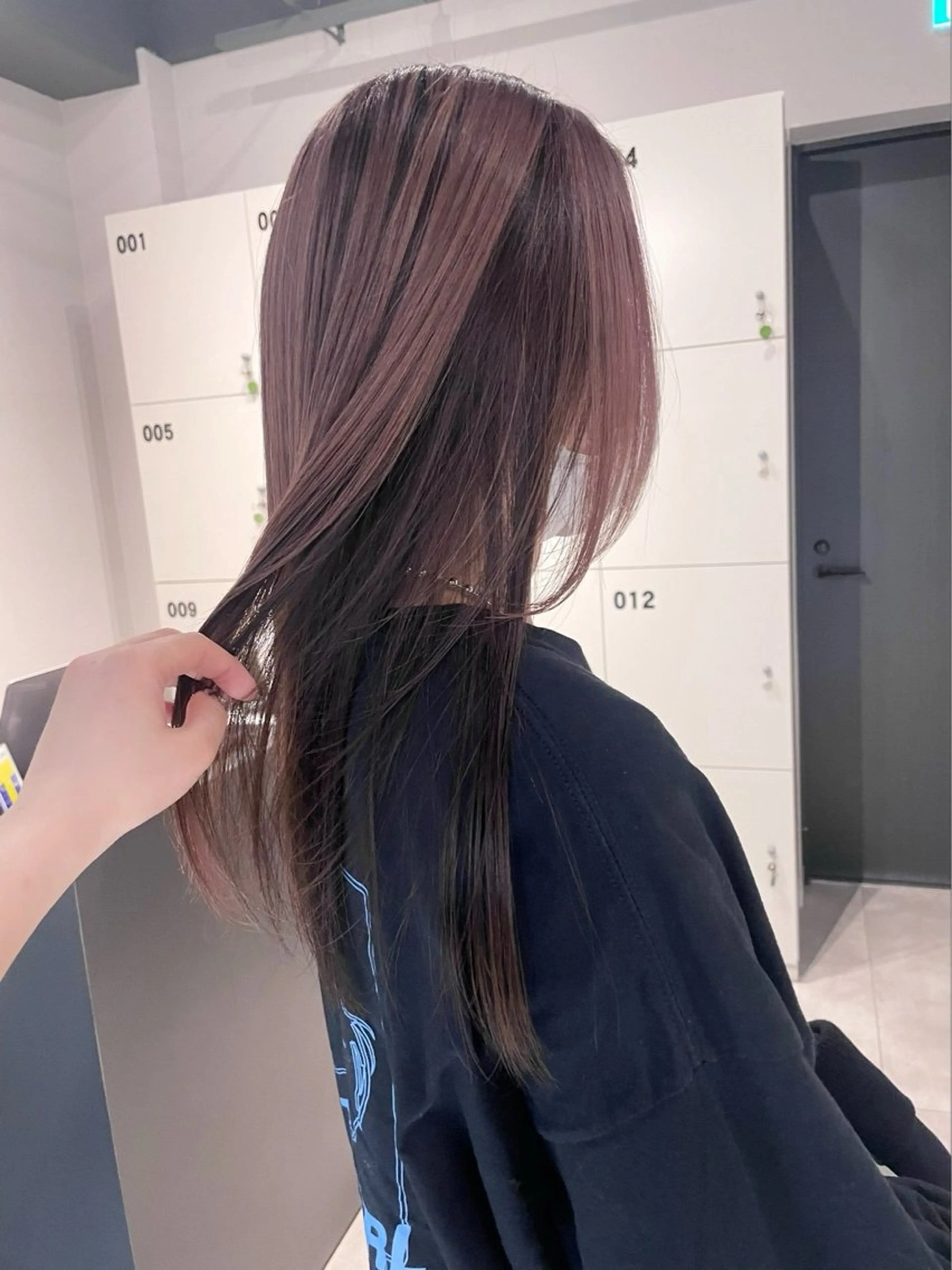 ロング カラー トリートメント Ameri 新宿所属・𓆩︎🩸個性カラー SAKÜRA𓆪⋆˚のヘアスタイル